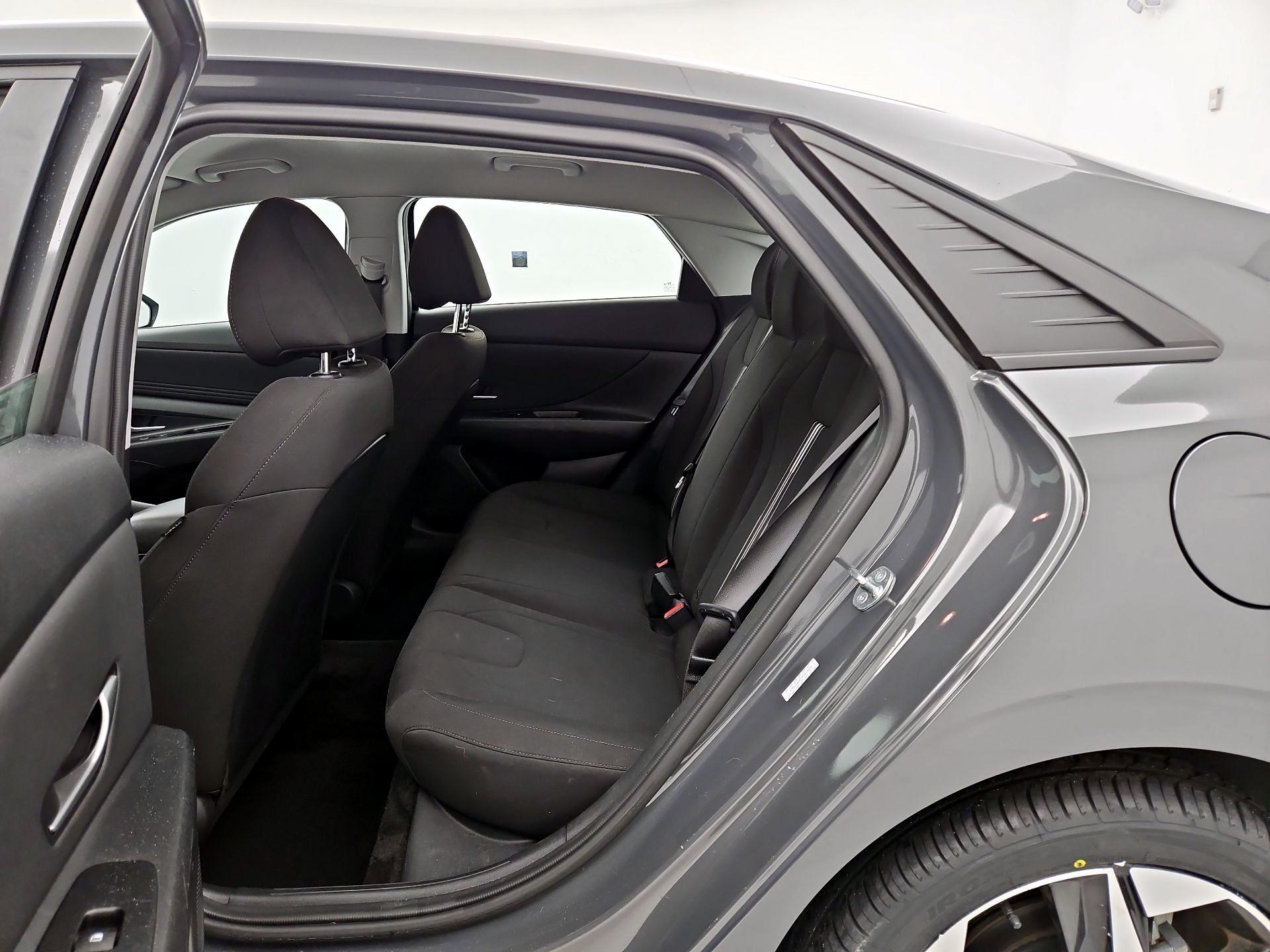 Thumbnail: 2023 Hyundai Elantra - 20