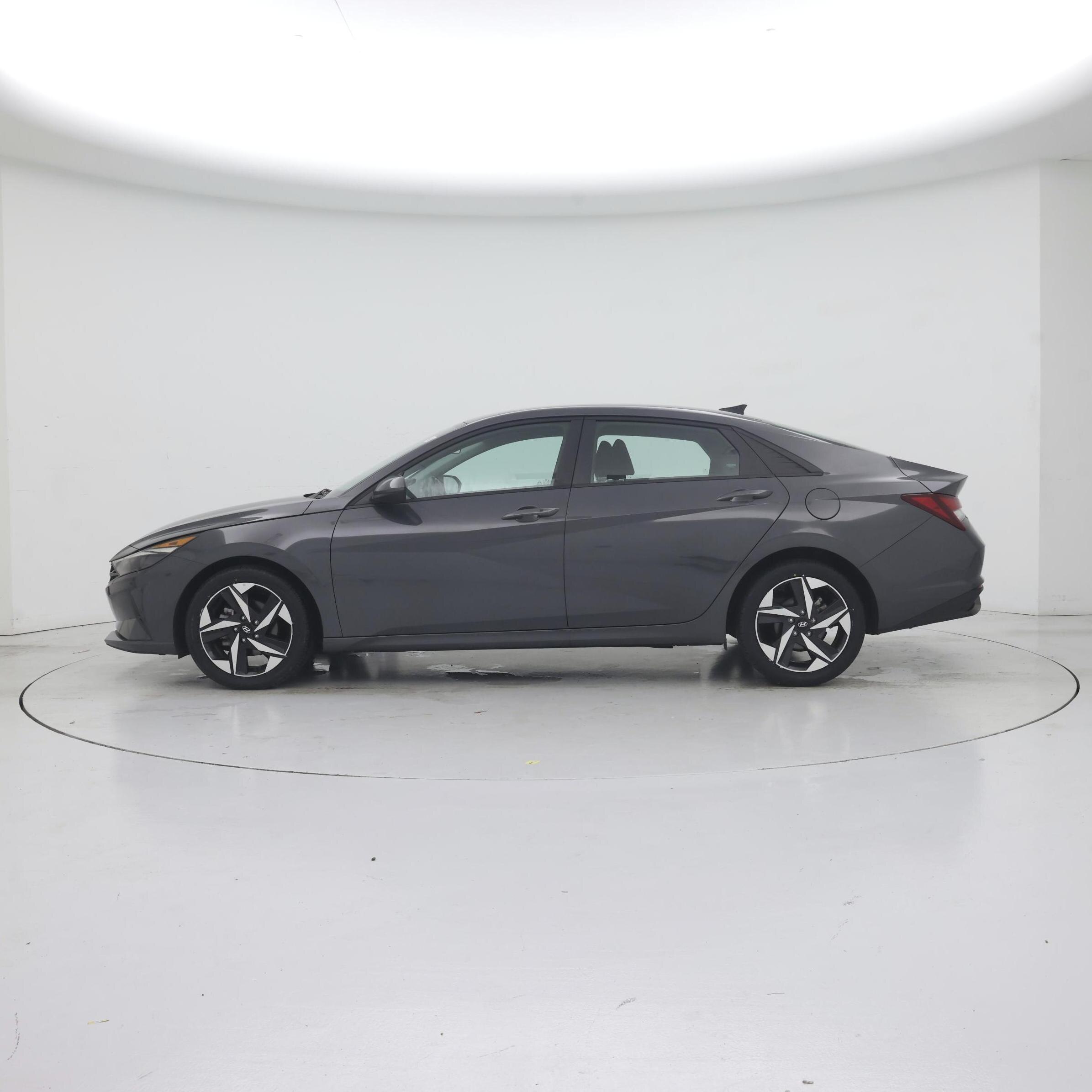 Thumbnail: 2023 Hyundai Elantra - 3