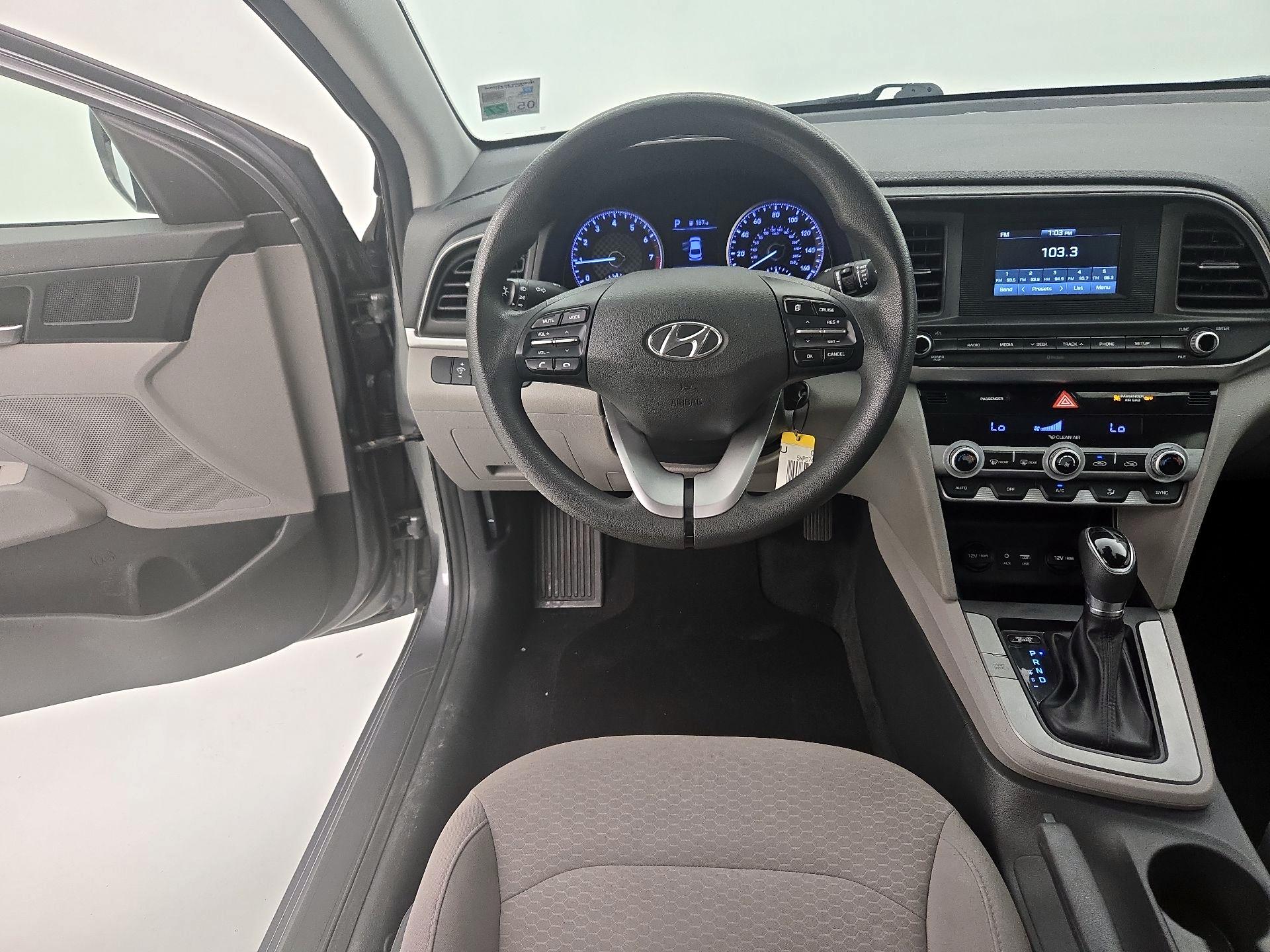 Thumbnail: 2020 Hyundai Elantra - 10