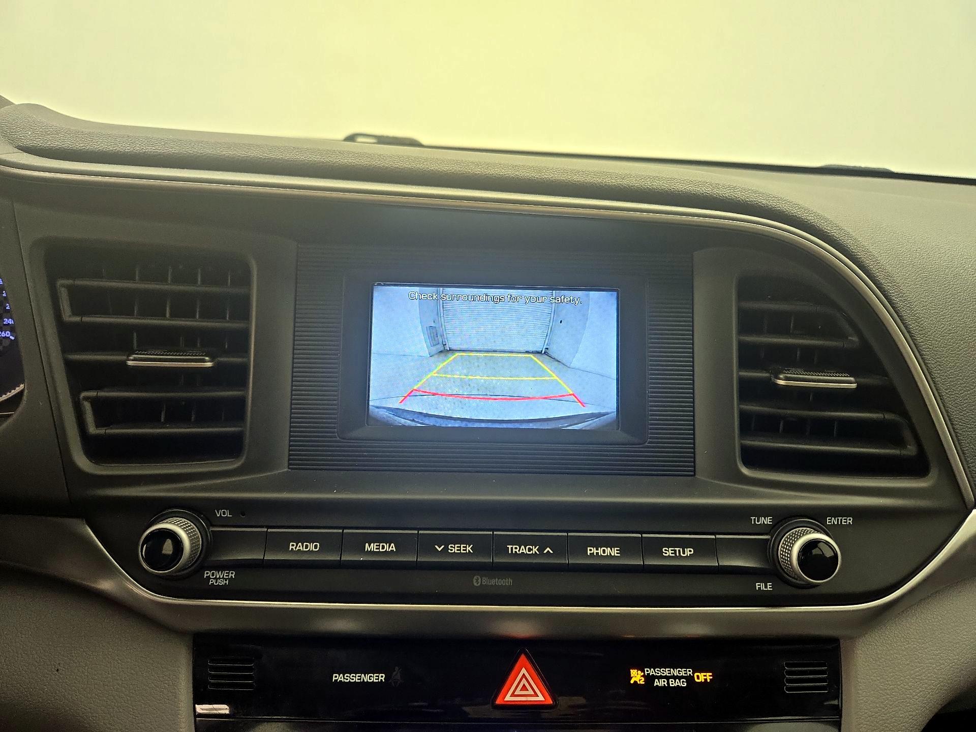 Thumbnail: 2020 Hyundai Elantra - 14