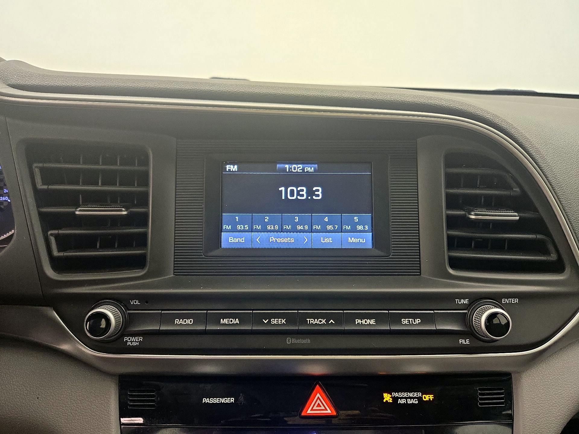 Thumbnail: 2020 Hyundai Elantra - 15