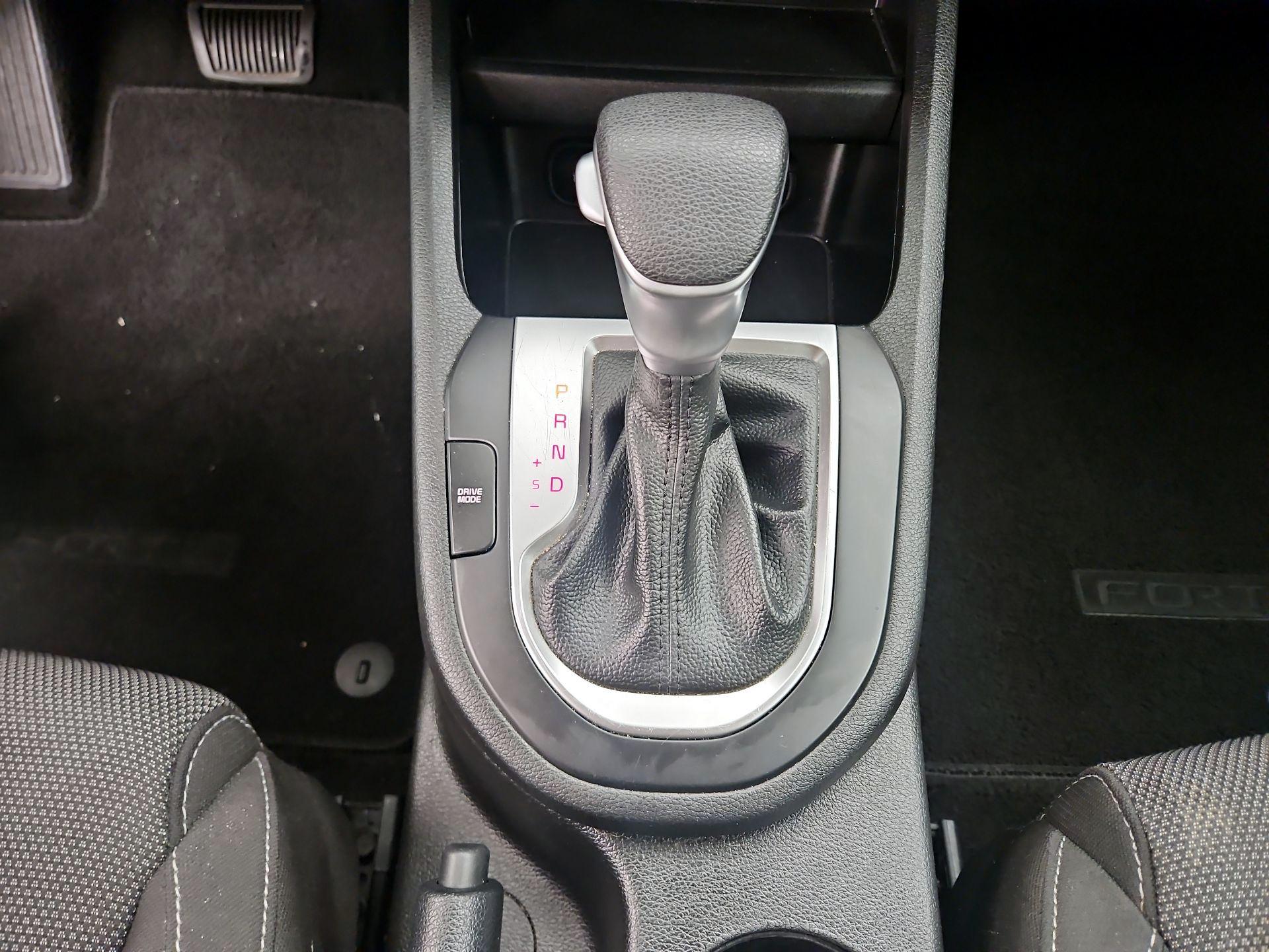 Thumbnail: 2023 Kia Forte - 15