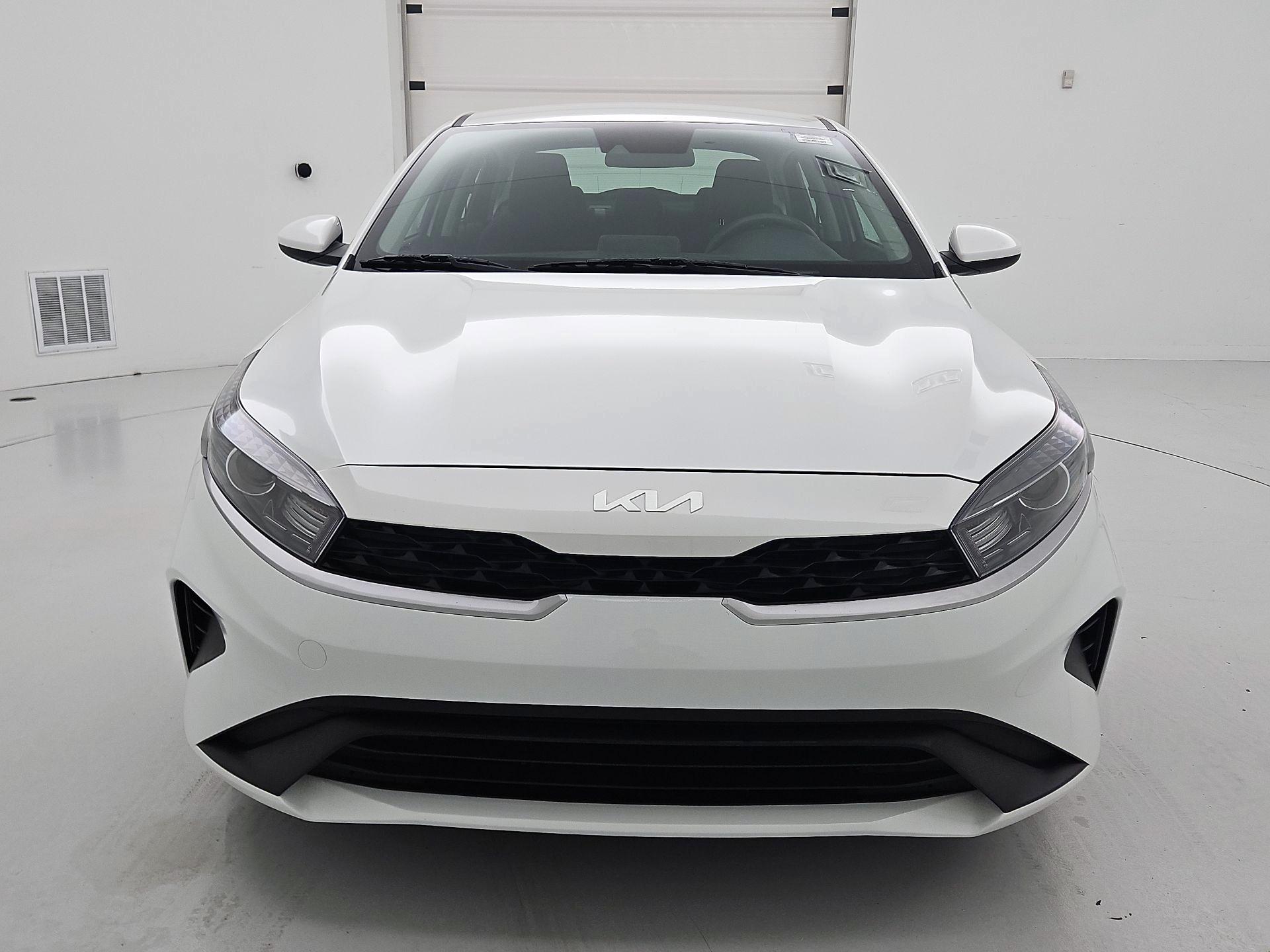 Thumbnail: 2023 Kia Forte - 2