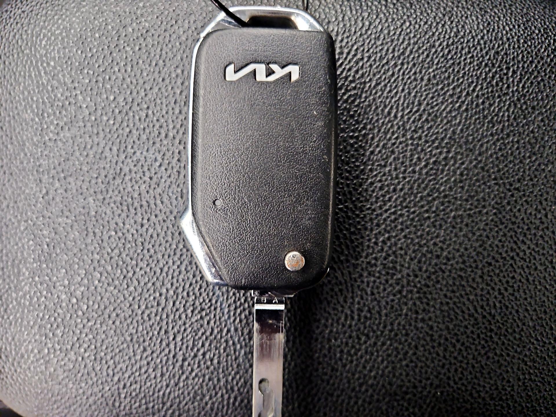 Thumbnail: 2023 Kia Forte - 20