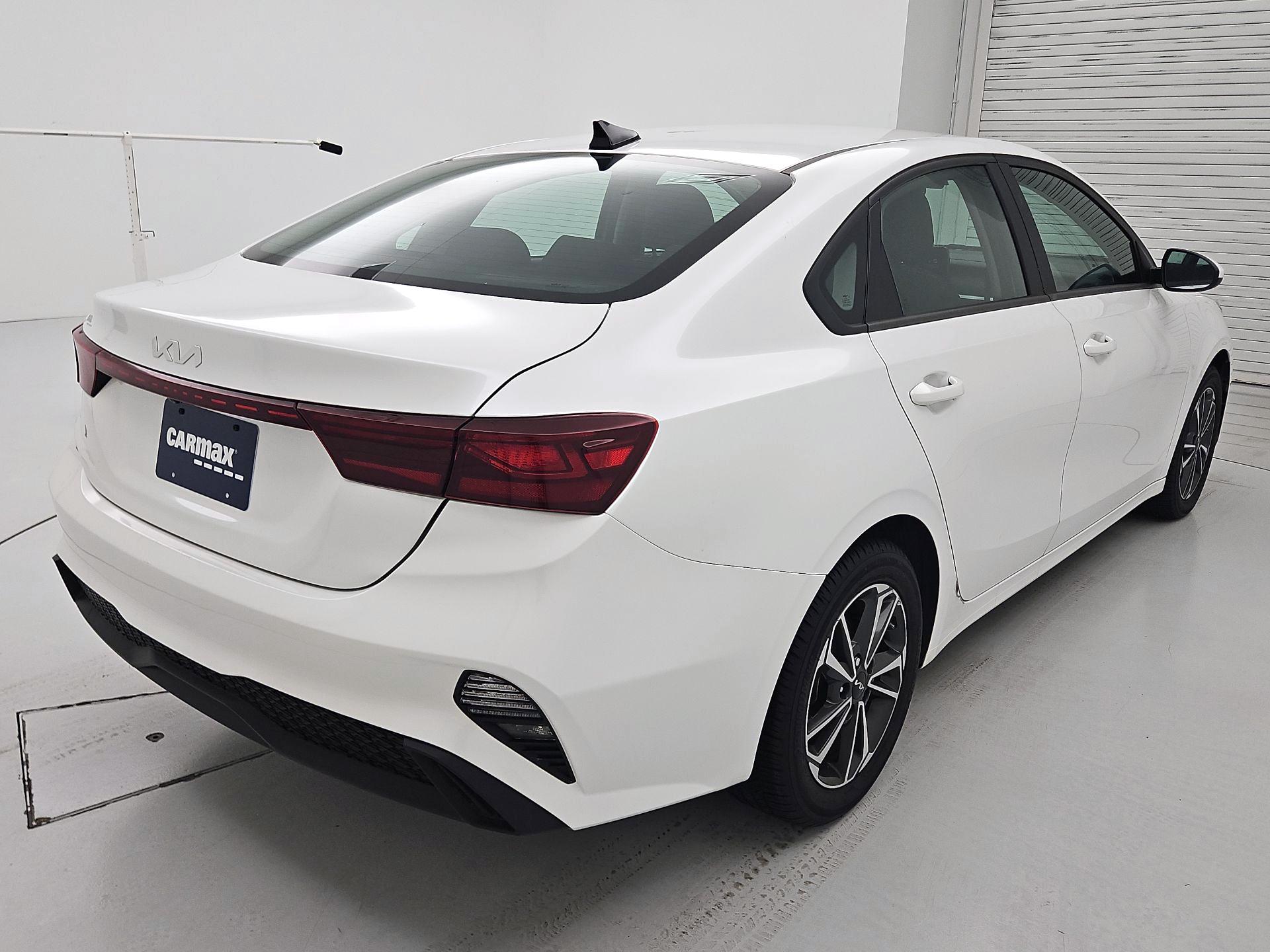 Thumbnail: 2023 Kia Forte - 5