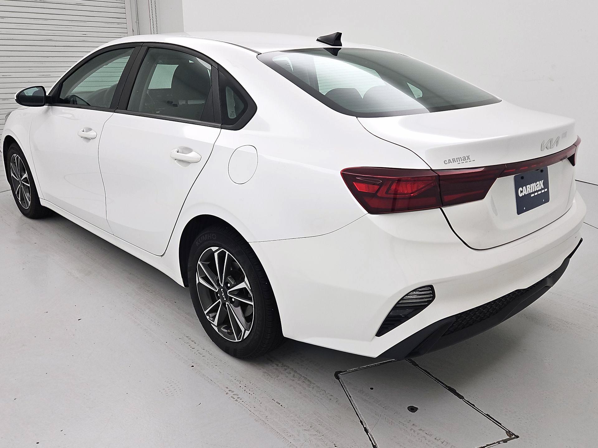 Thumbnail: 2023 Kia Forte - 7