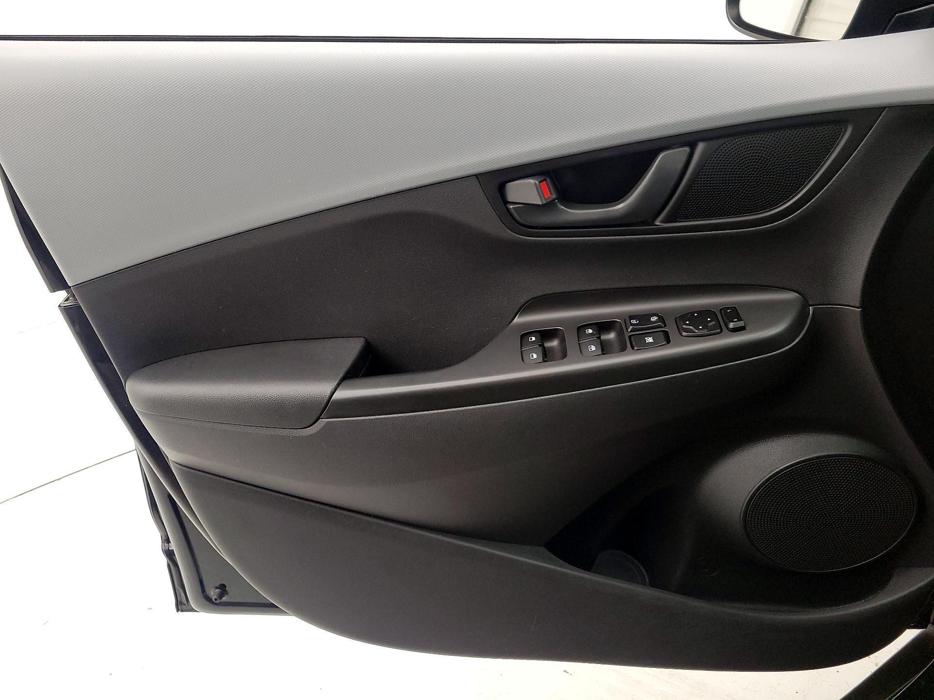 Thumbnail: 2021 Hyundai Kona - 12