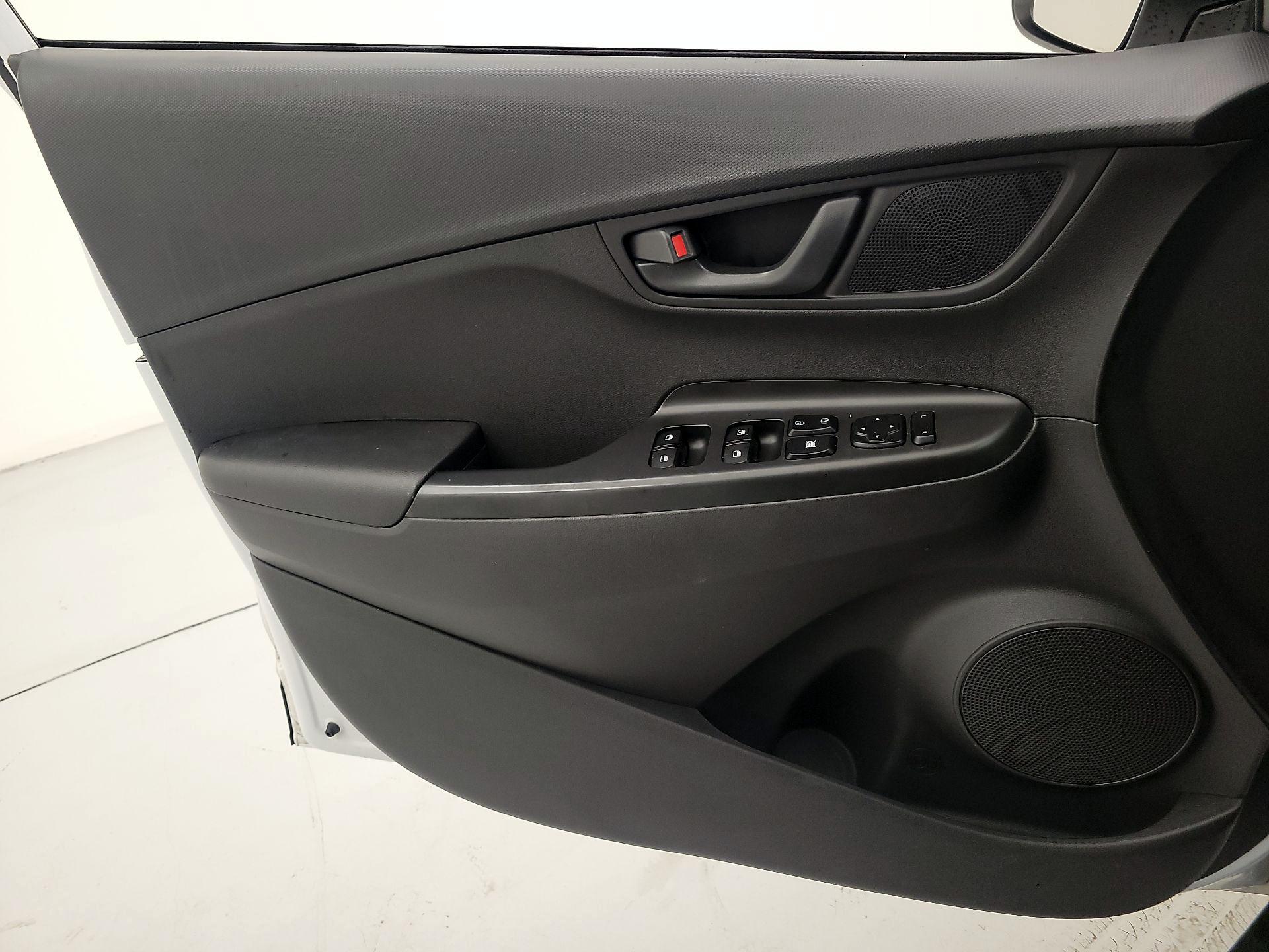 Thumbnail: 2022 Hyundai Kona - 12