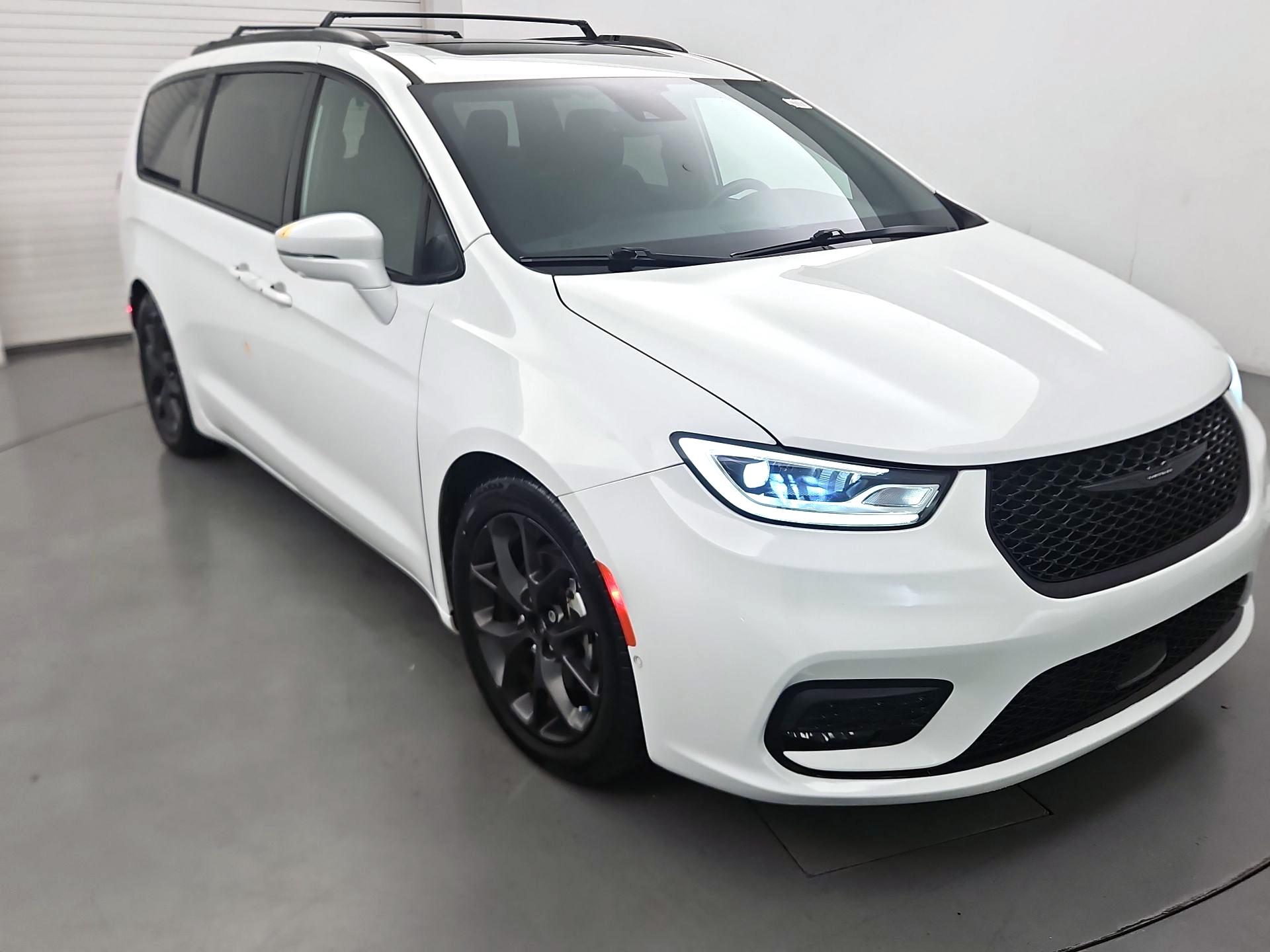 Thumbnail: 2021 Chrysler Pacifica - 1