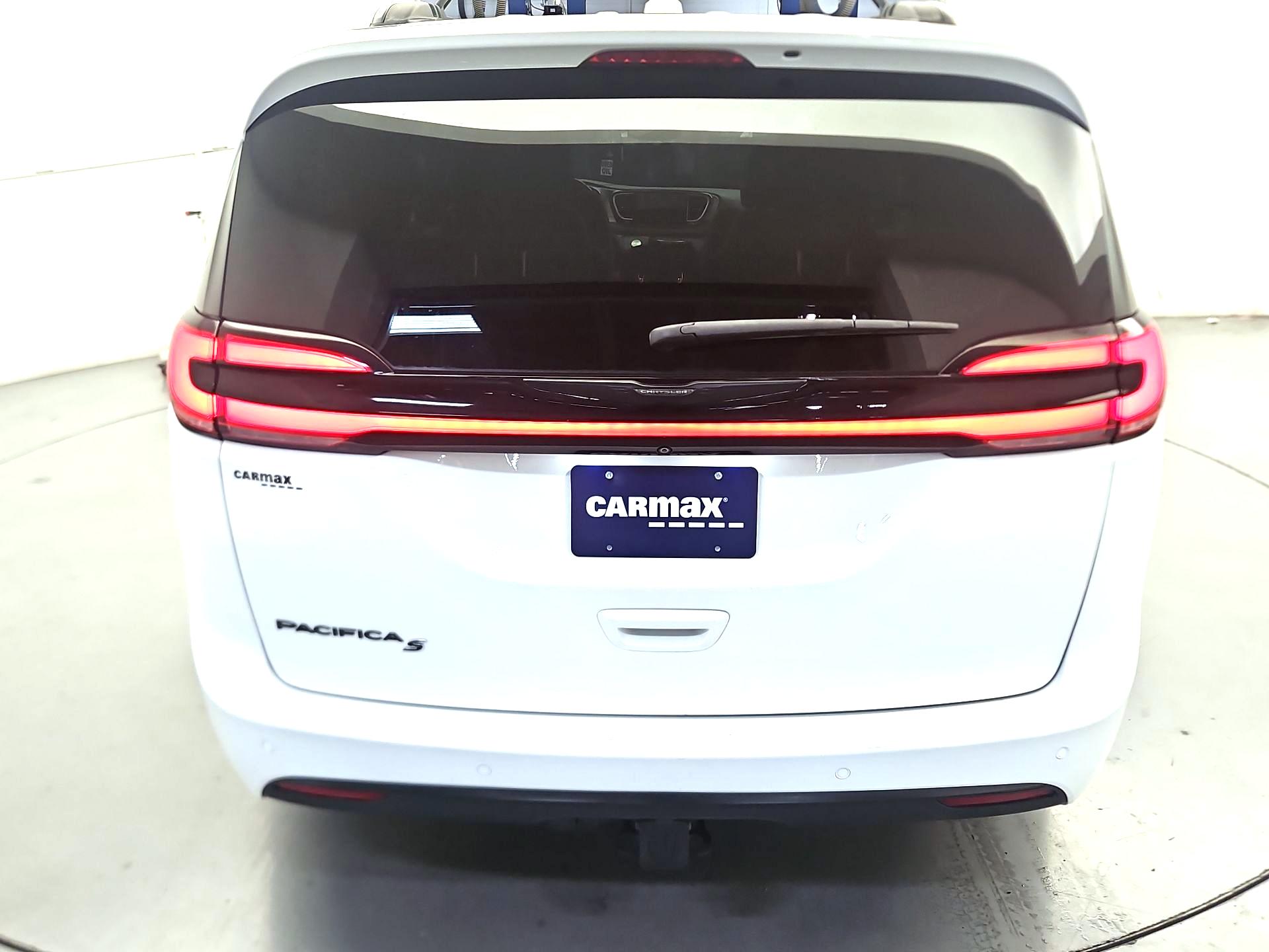 Thumbnail: 2021 Chrysler Pacifica - 6
