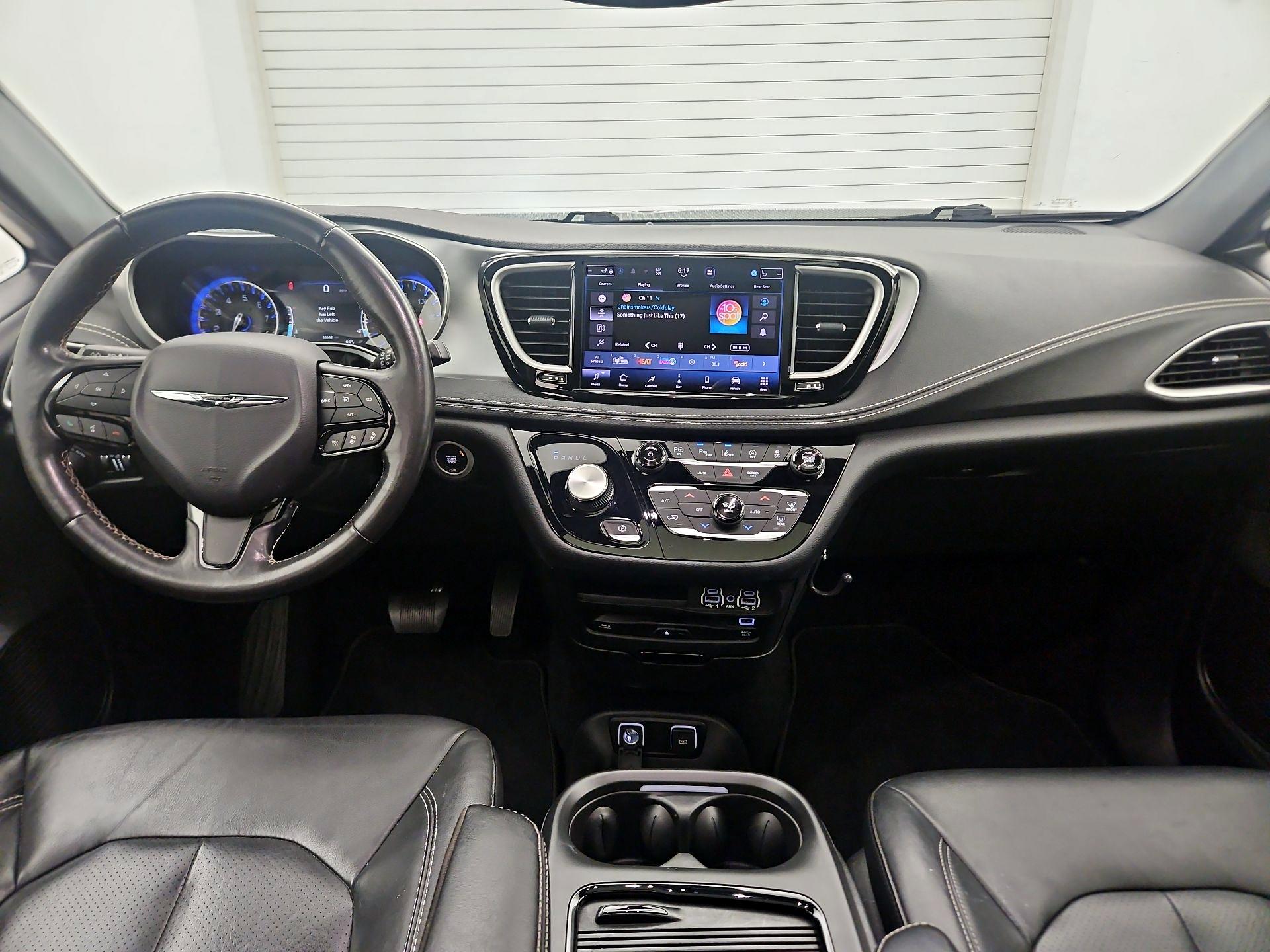 Thumbnail: 2021 Chrysler Pacifica - 8