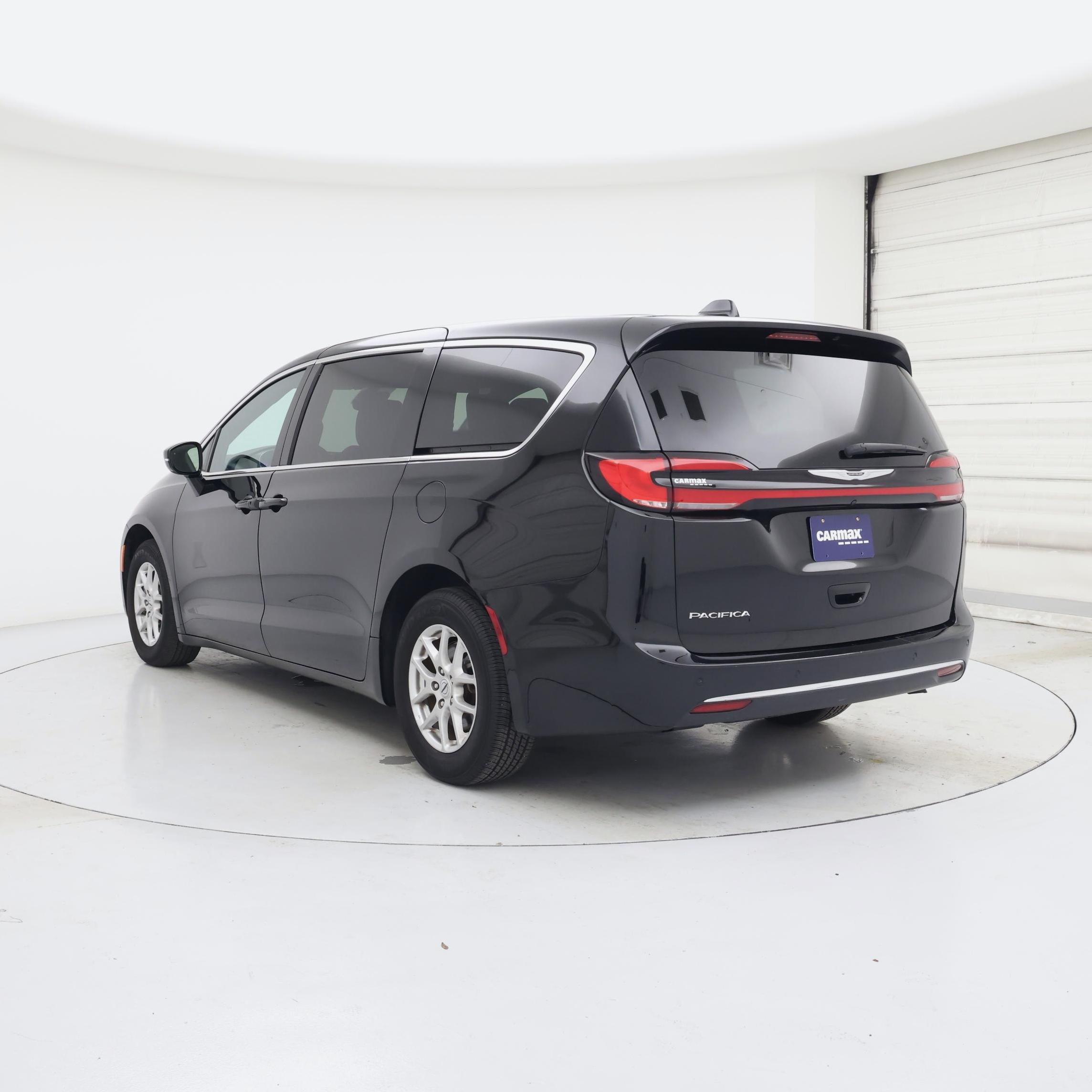 Thumbnail: 2025 Chrysler Pacifica - 2