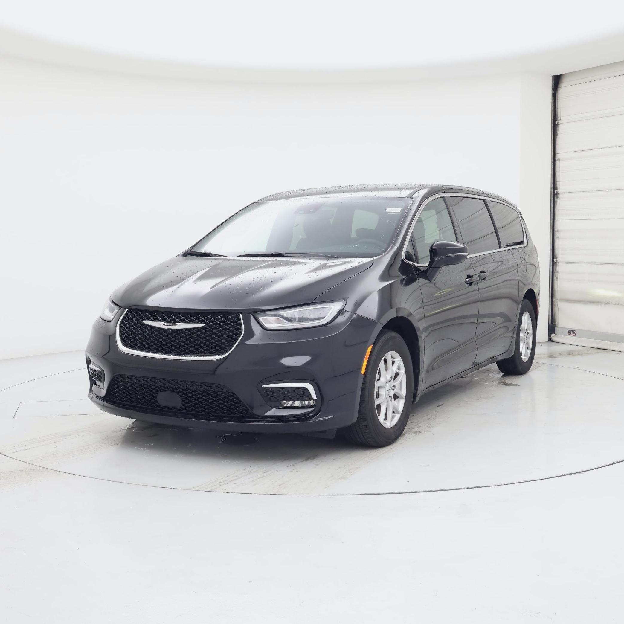 Thumbnail: 2025 Chrysler Pacifica - 4