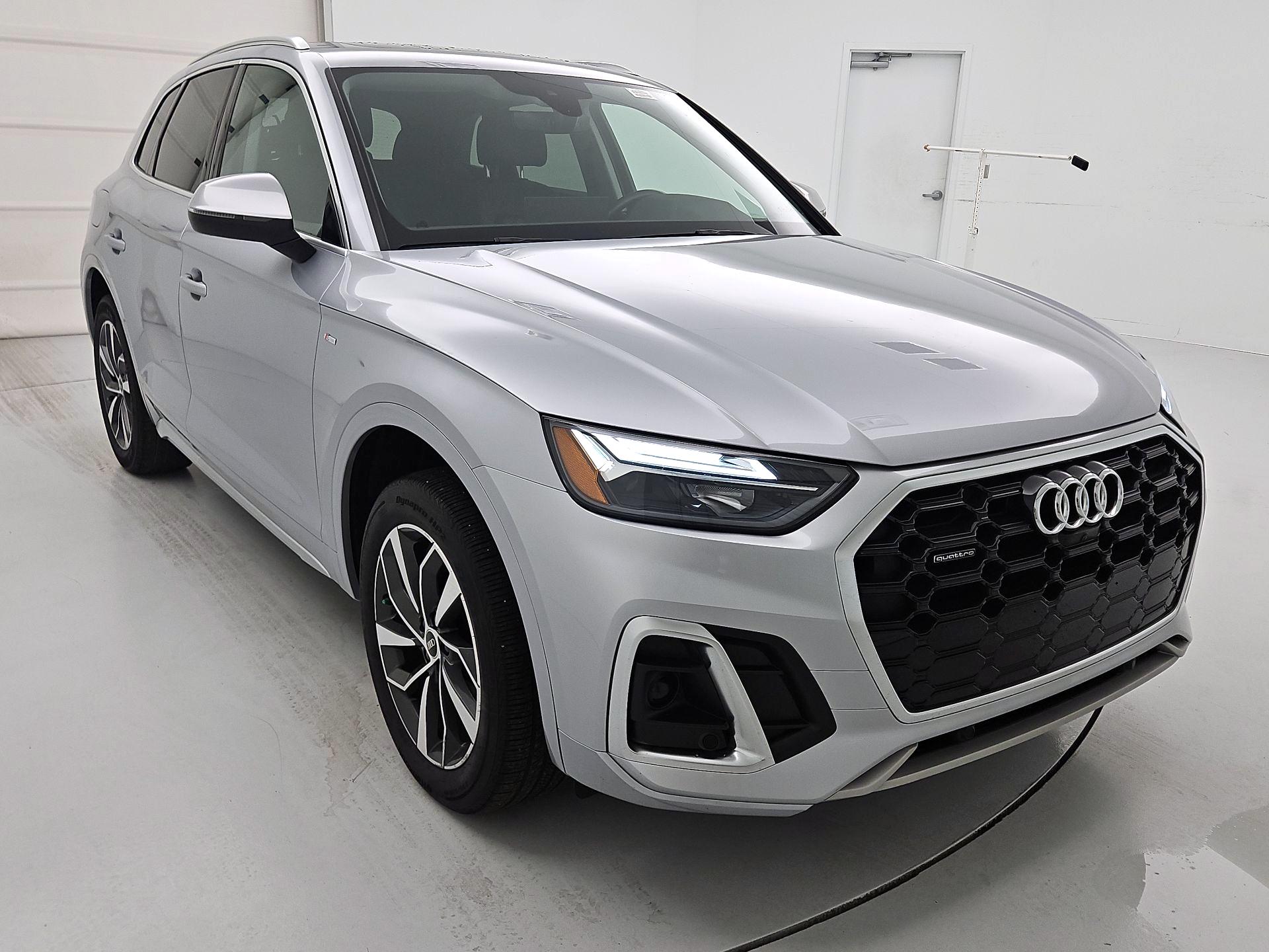 Thumbnail: 2023 Audi Q5 - 1