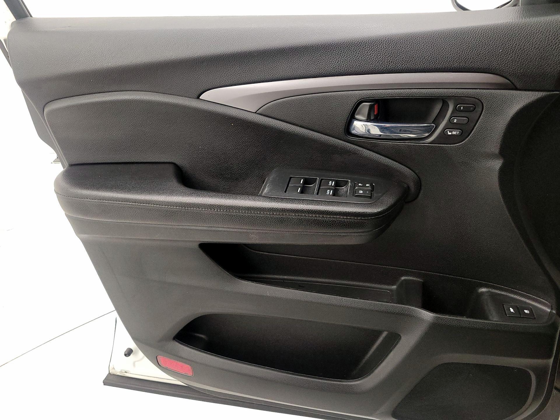 Thumbnail: 2021 Honda Pilot - 12