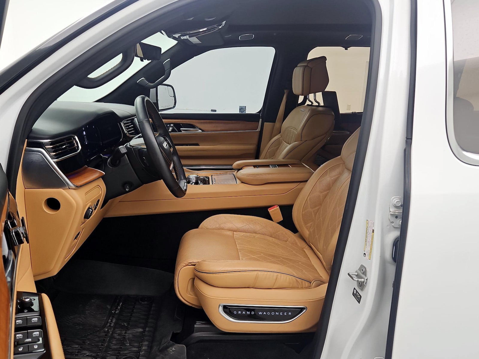 2022 Jeep Grand Wagoneer Series III - Photo 12