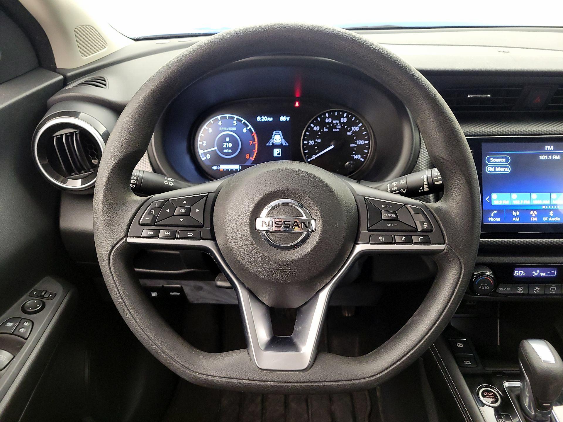 Thumbnail: 2021 Nissan Kicks - 10