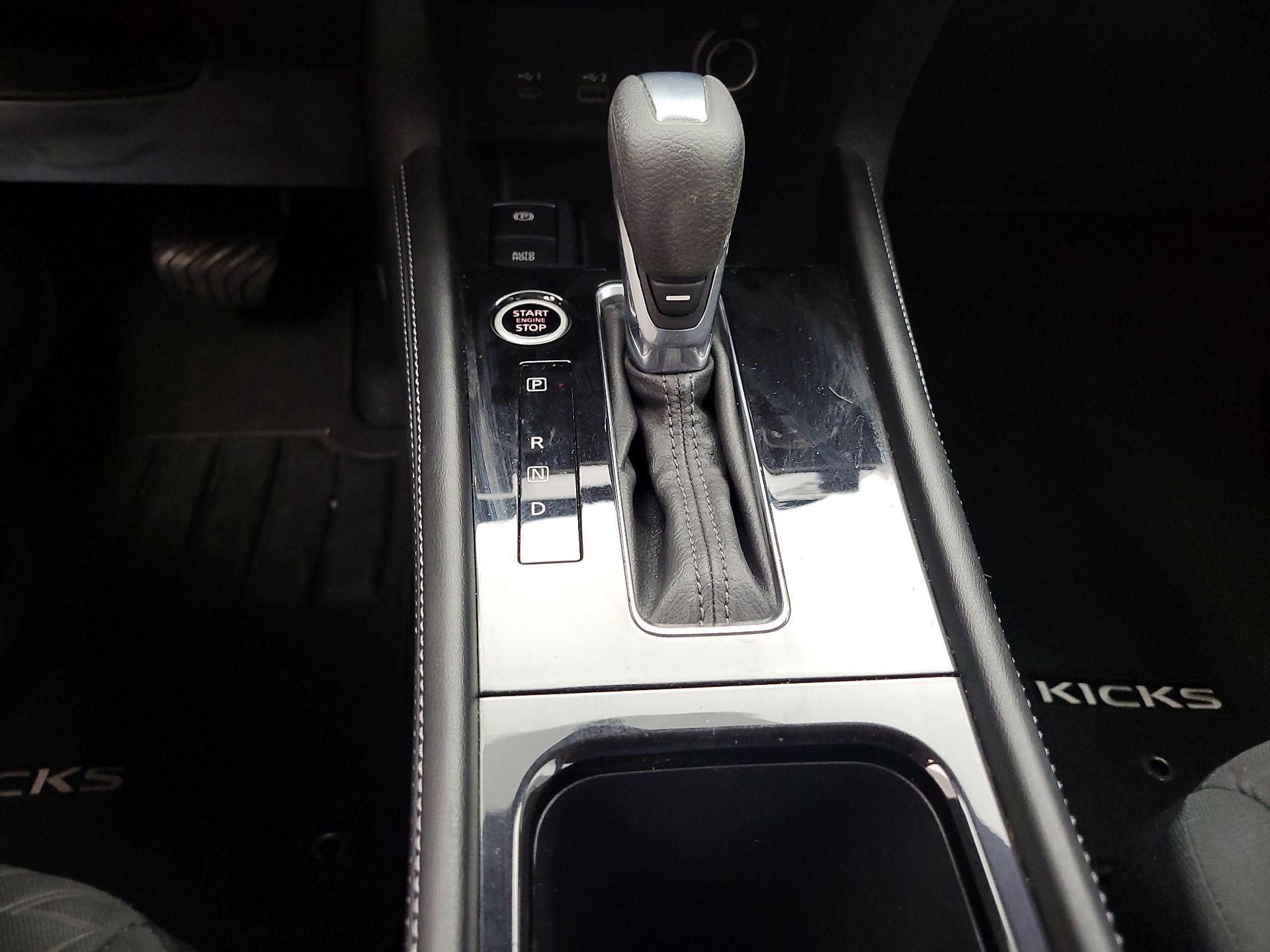 Thumbnail: 2021 Nissan Kicks - 16