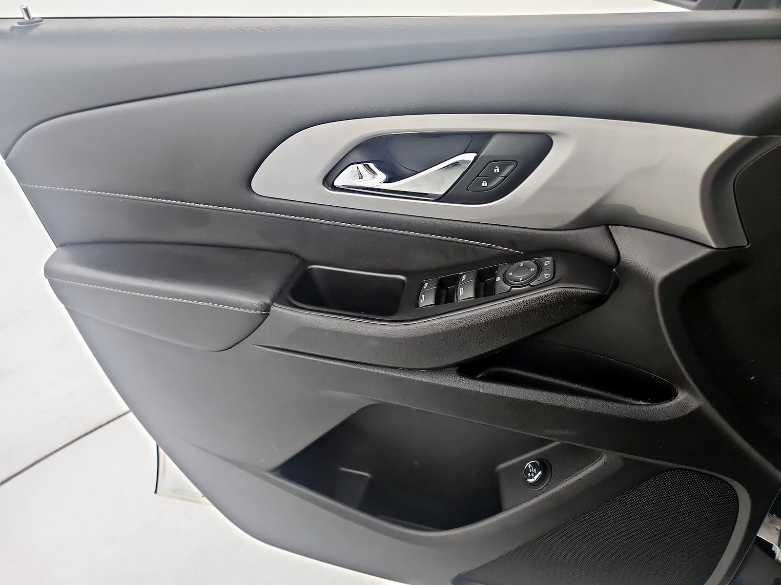2023 Chevrolet Traverse 3LT - Photo 13