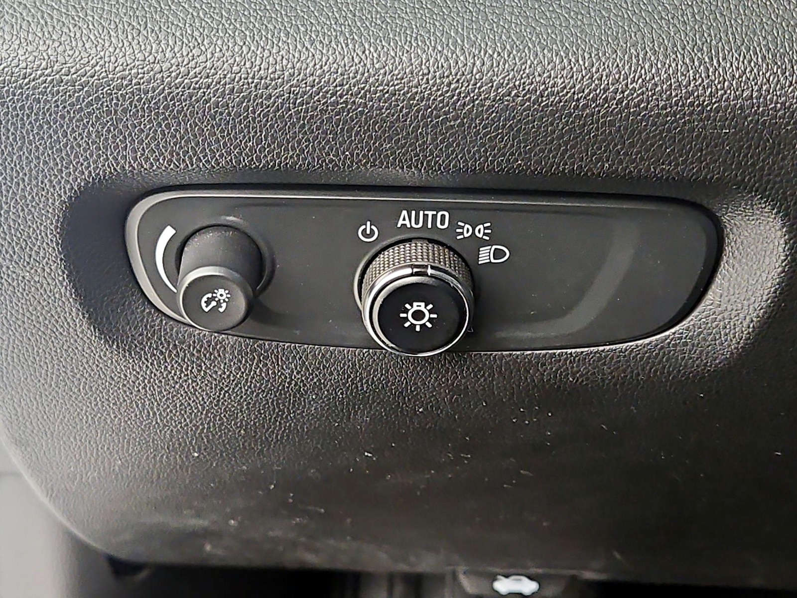 2023 Chevrolet Traverse 3LT - Photo 14