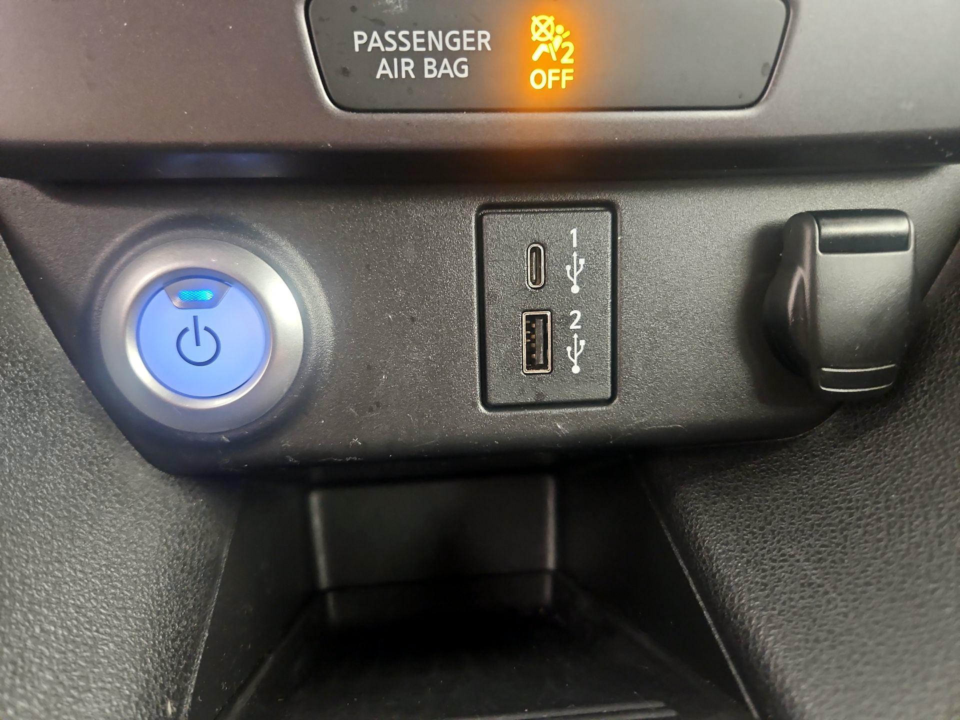 Thumbnail: 2023 Nissan Leaf - 18