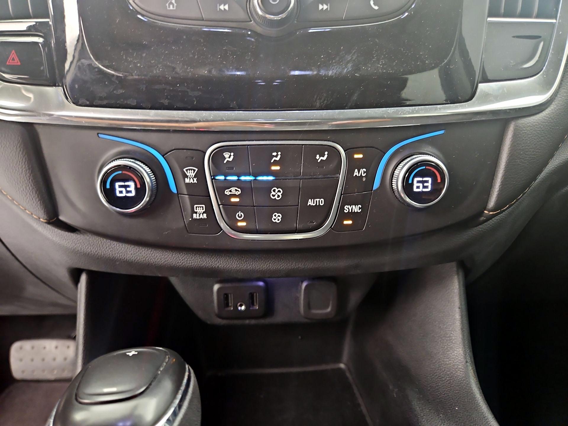 Thumbnail: 2020 Chevrolet Traverse - 15