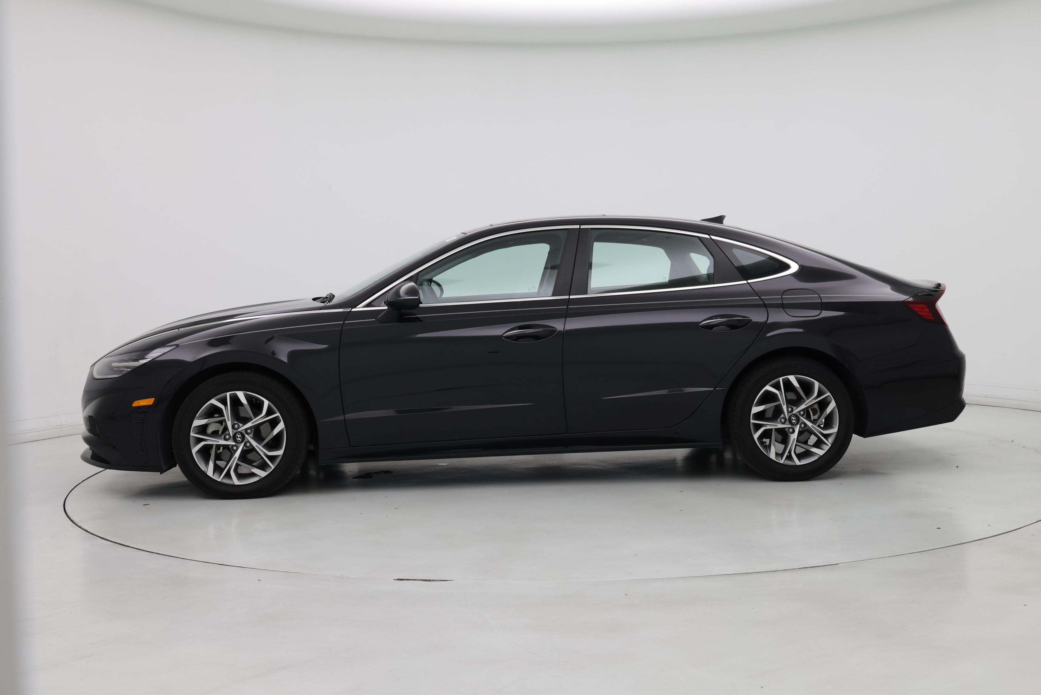 Thumbnail: 2023 Hyundai Sonata - 3