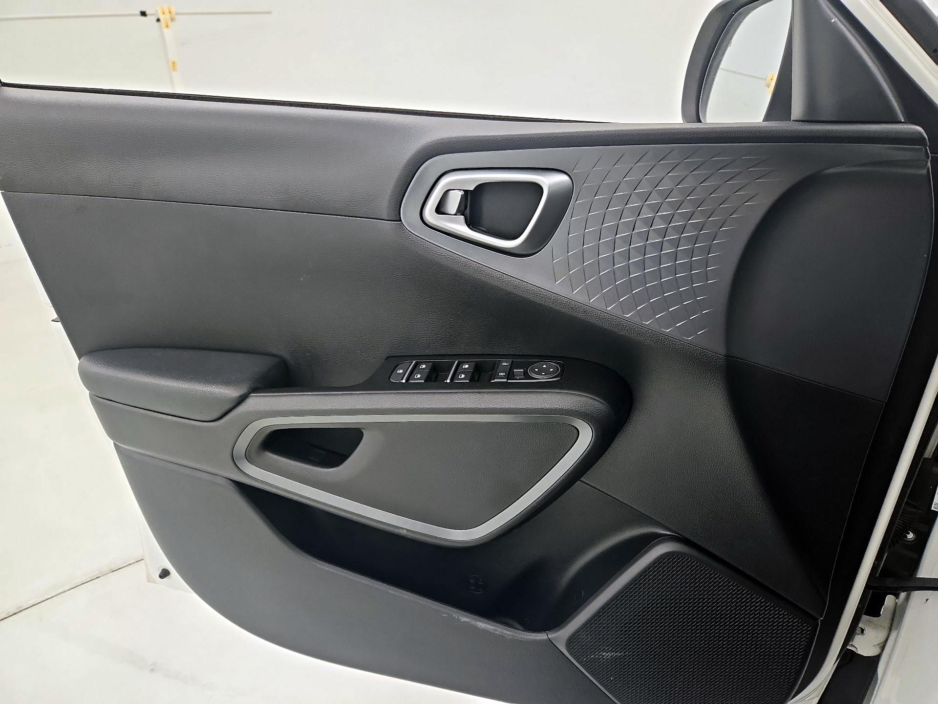 Thumbnail: 2021 Kia Soul - 12