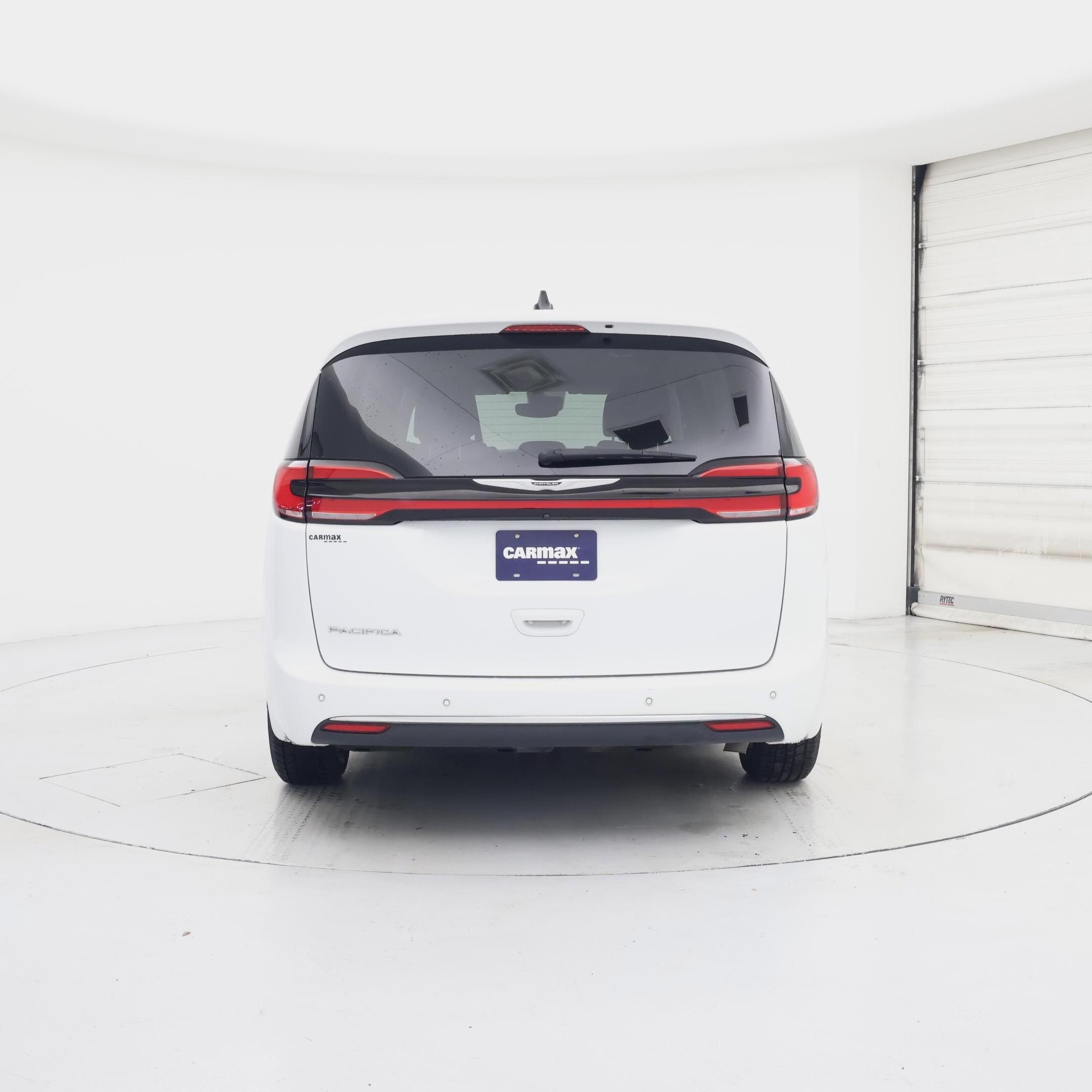 Thumbnail: 2023 Chrysler Pacifica - 6