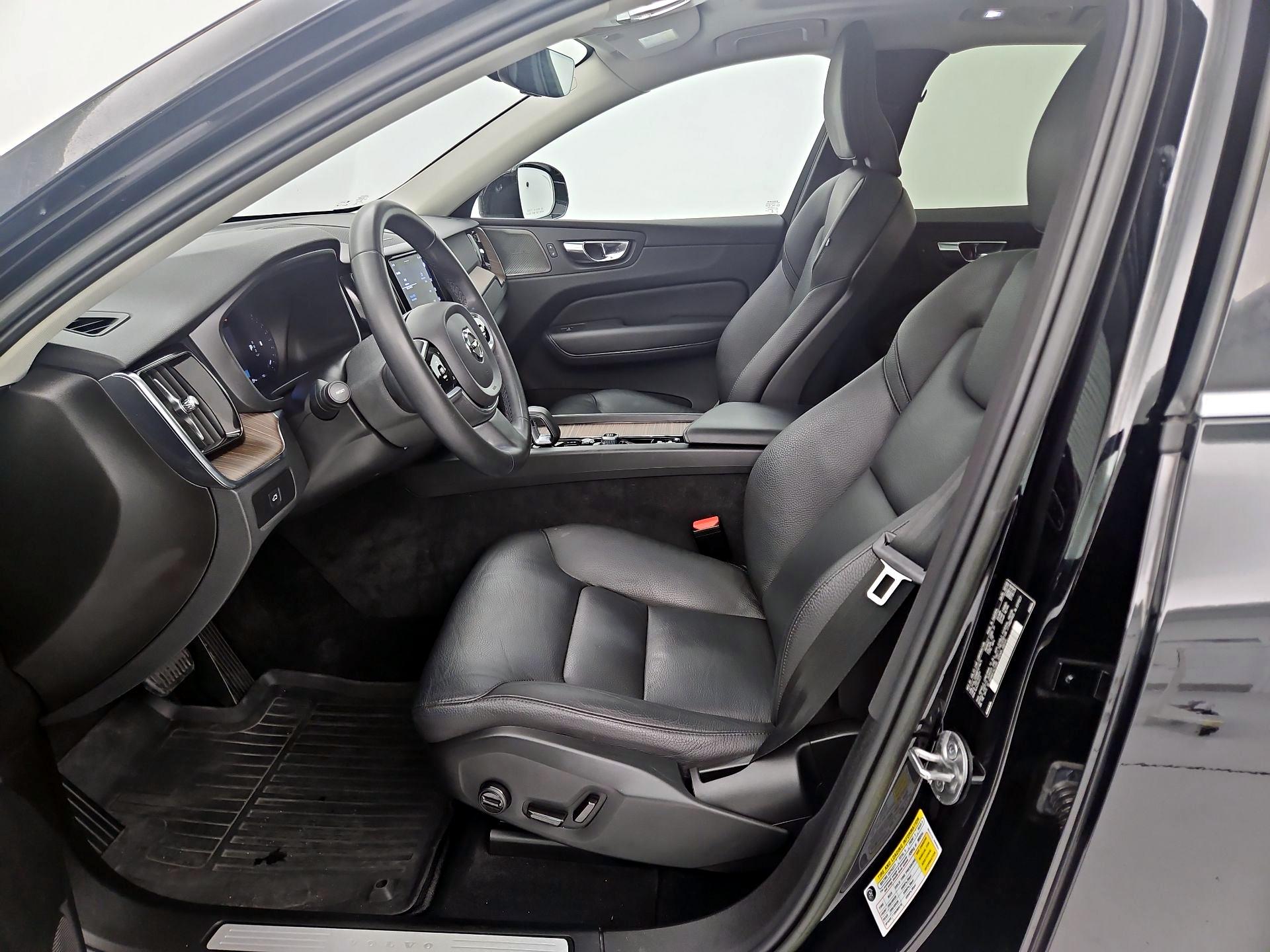 Thumbnail: 2023 Volvo XC60 - 9