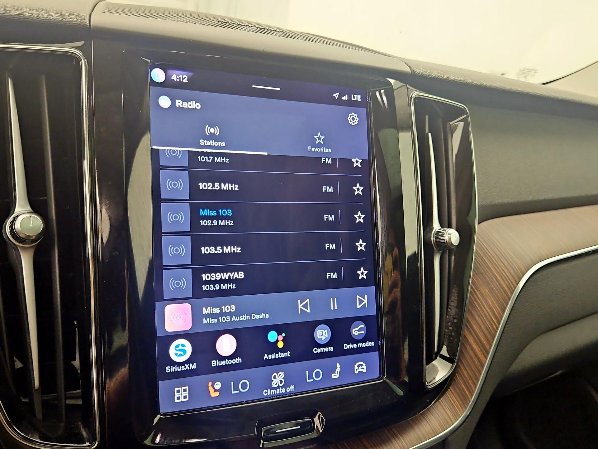 Thumbnail: 2023 Volvo XC60 - 13