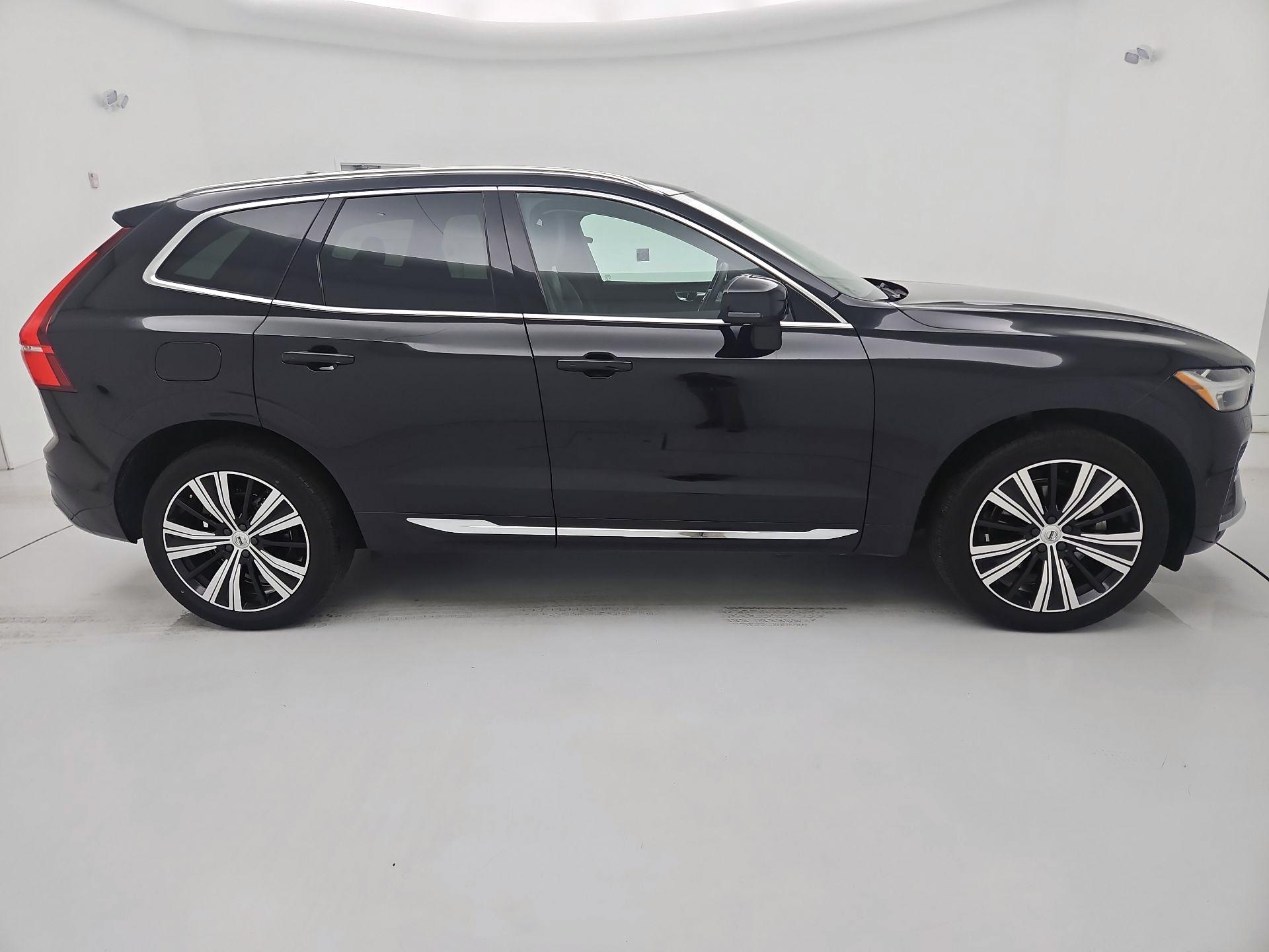 Thumbnail: 2023 Volvo XC60 - 4