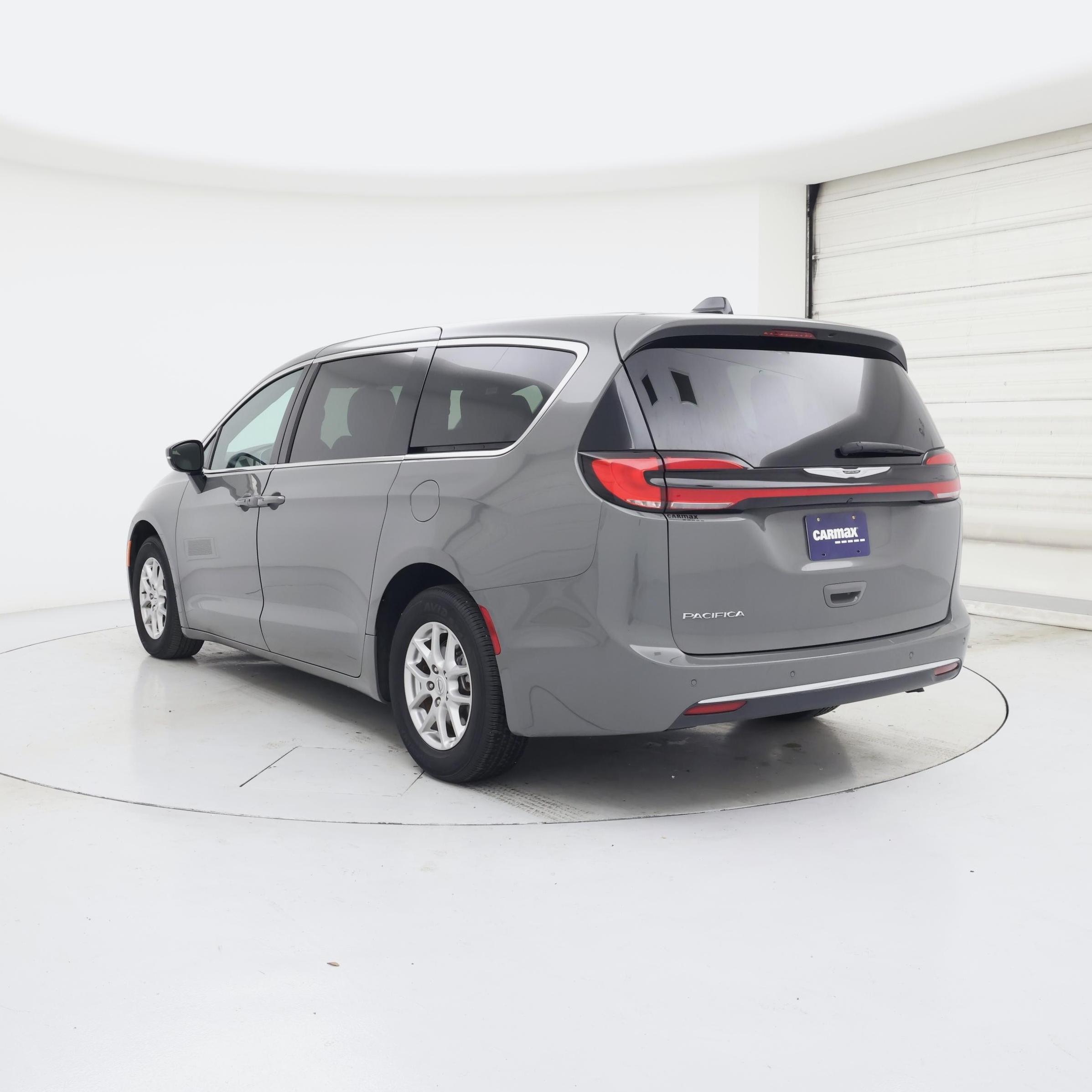 Thumbnail: 2025 Chrysler Pacifica - 2