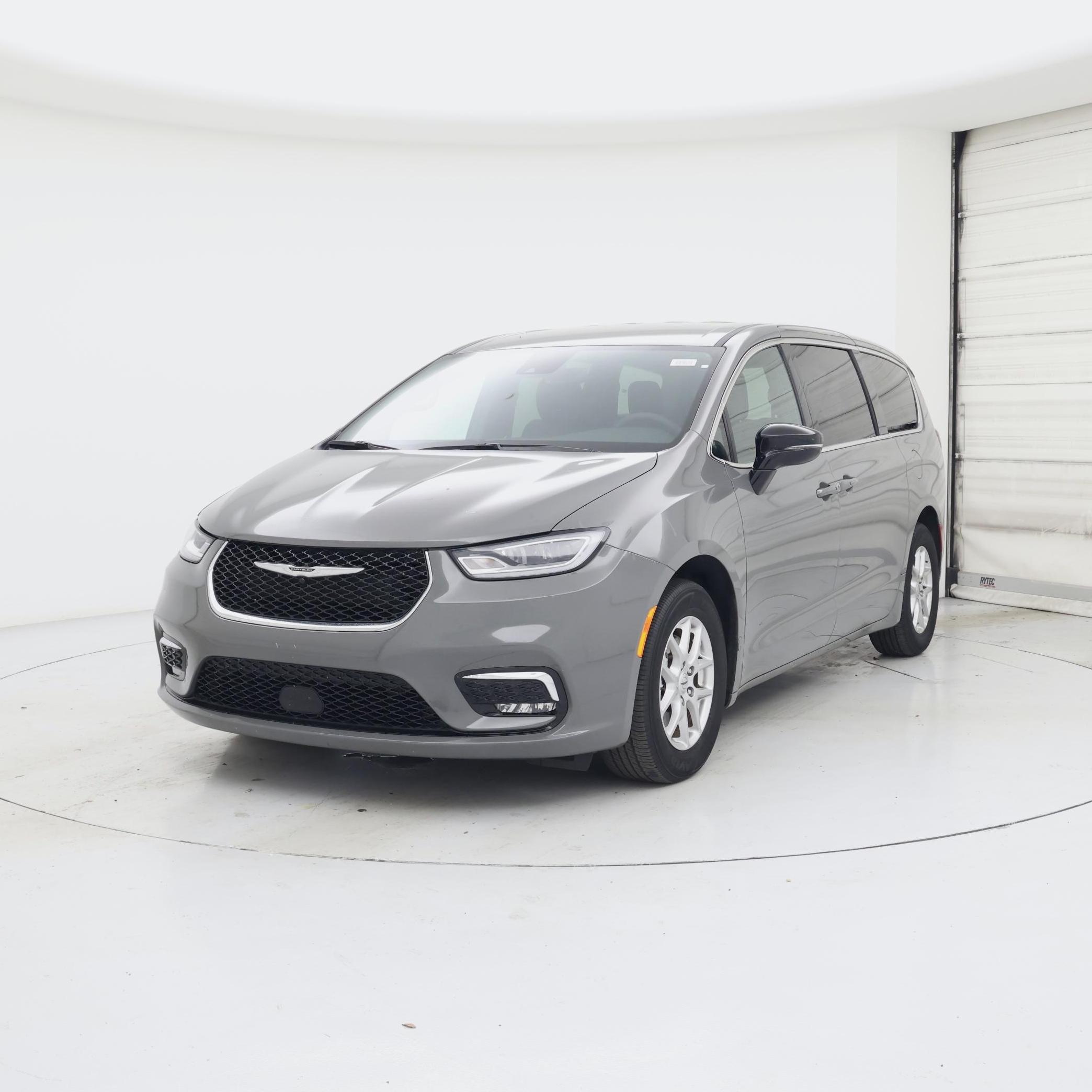 Thumbnail: 2025 Chrysler Pacifica - 4