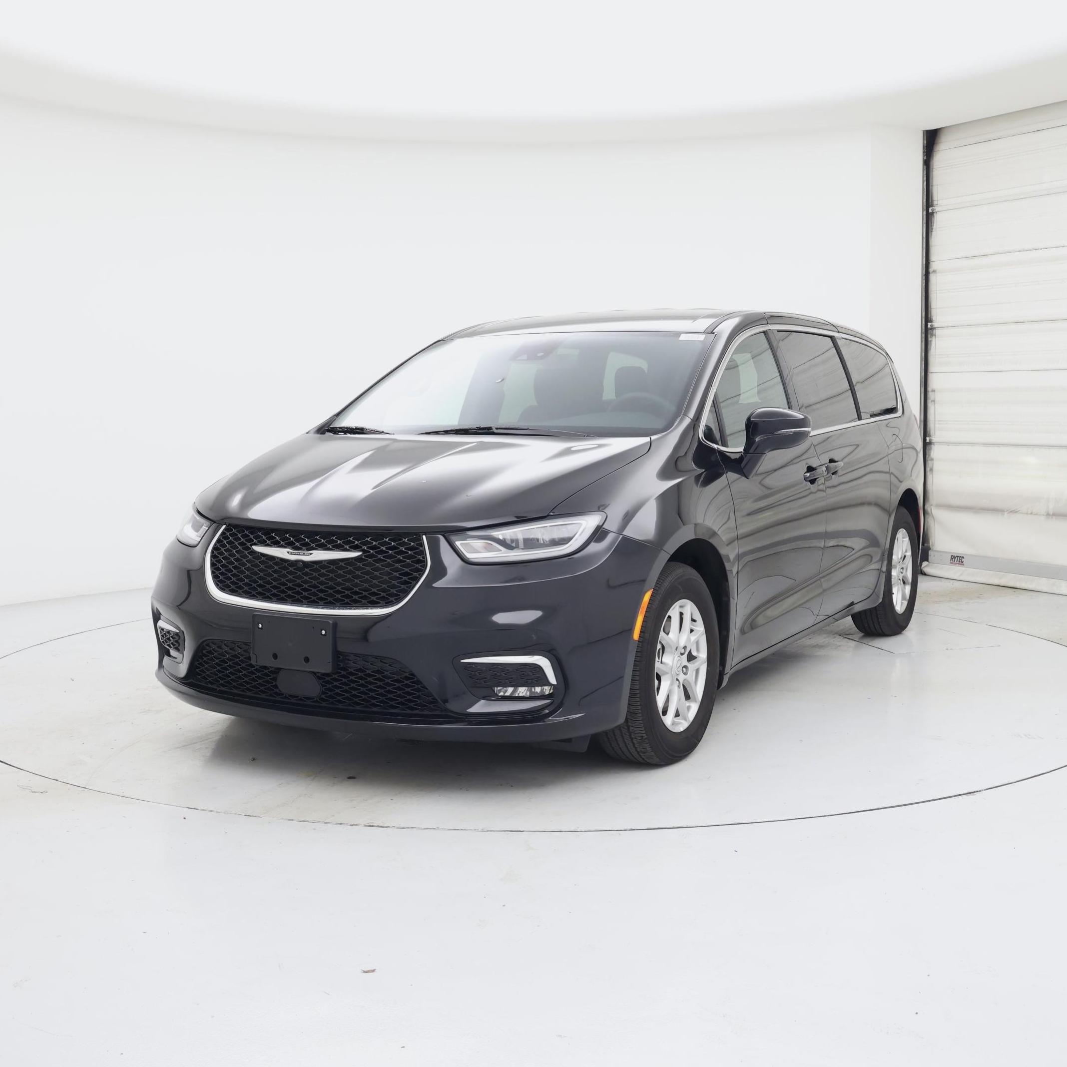 Thumbnail: 2025 Chrysler Pacifica - 4
