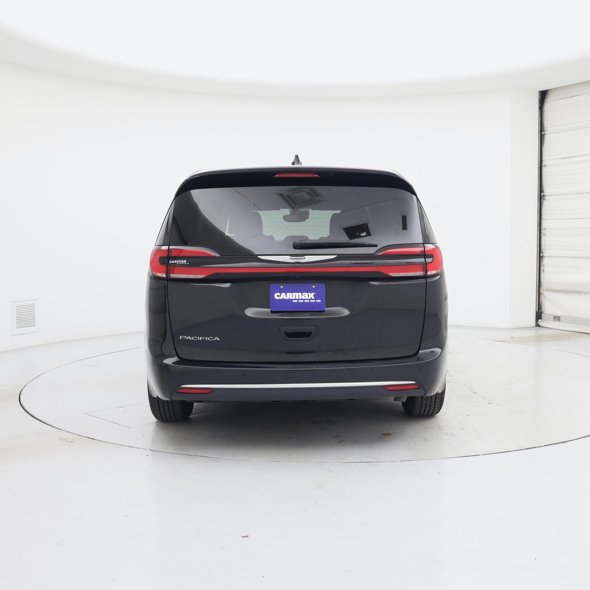 Thumbnail: 2025 Chrysler Pacifica - 6