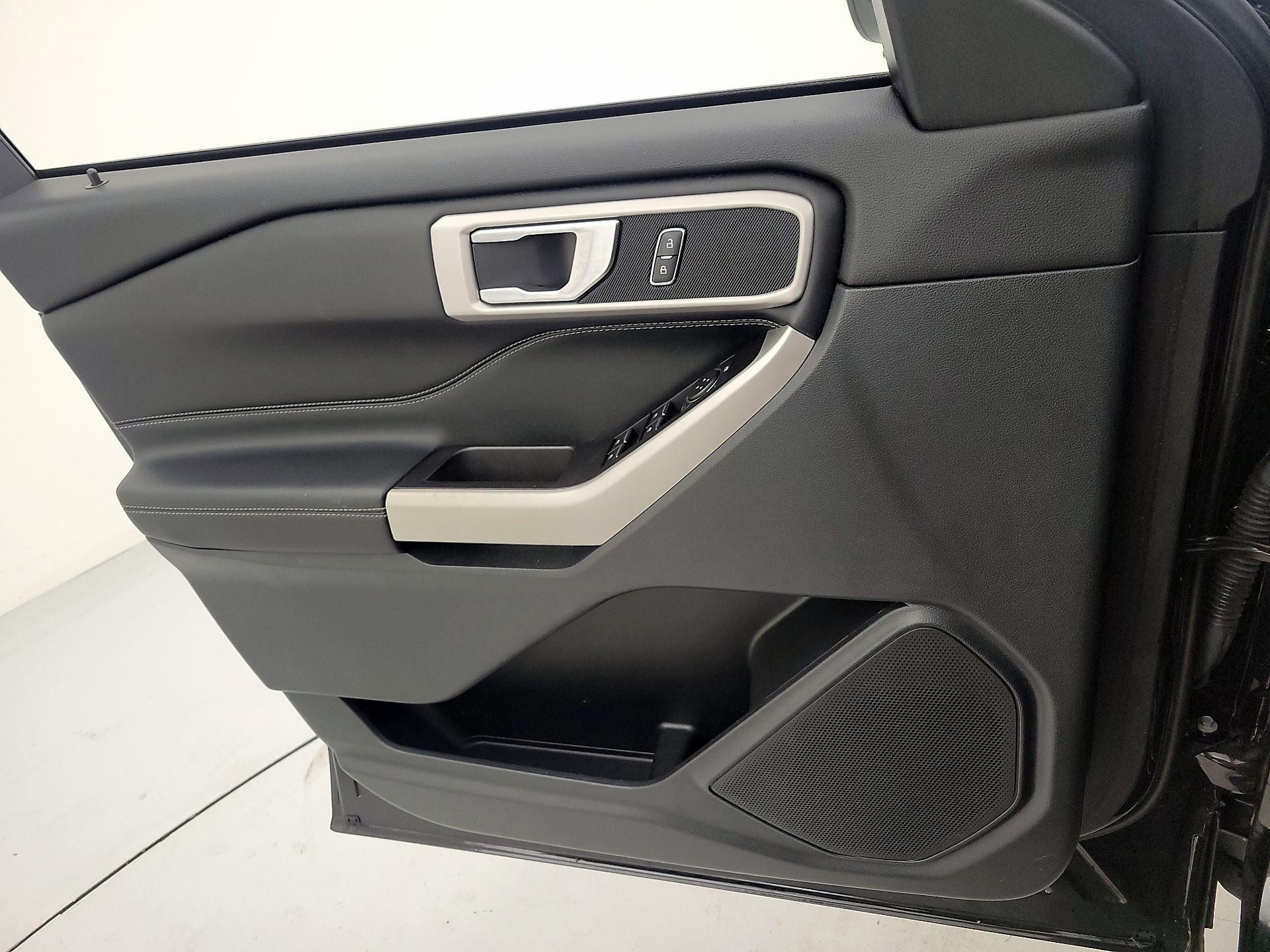 Thumbnail: 2021 Ford Explorer - 12