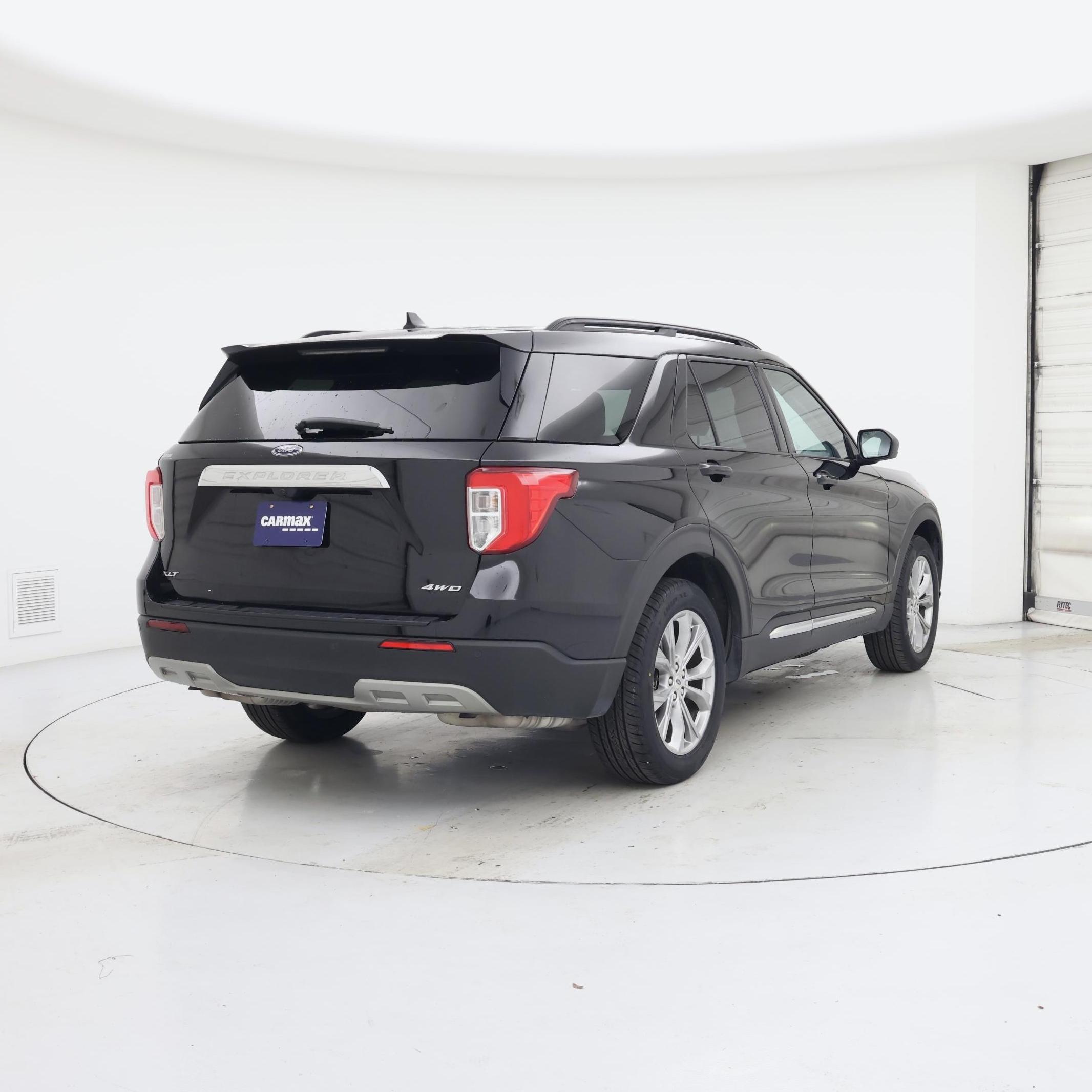Thumbnail: 2021 Ford Explorer - 8