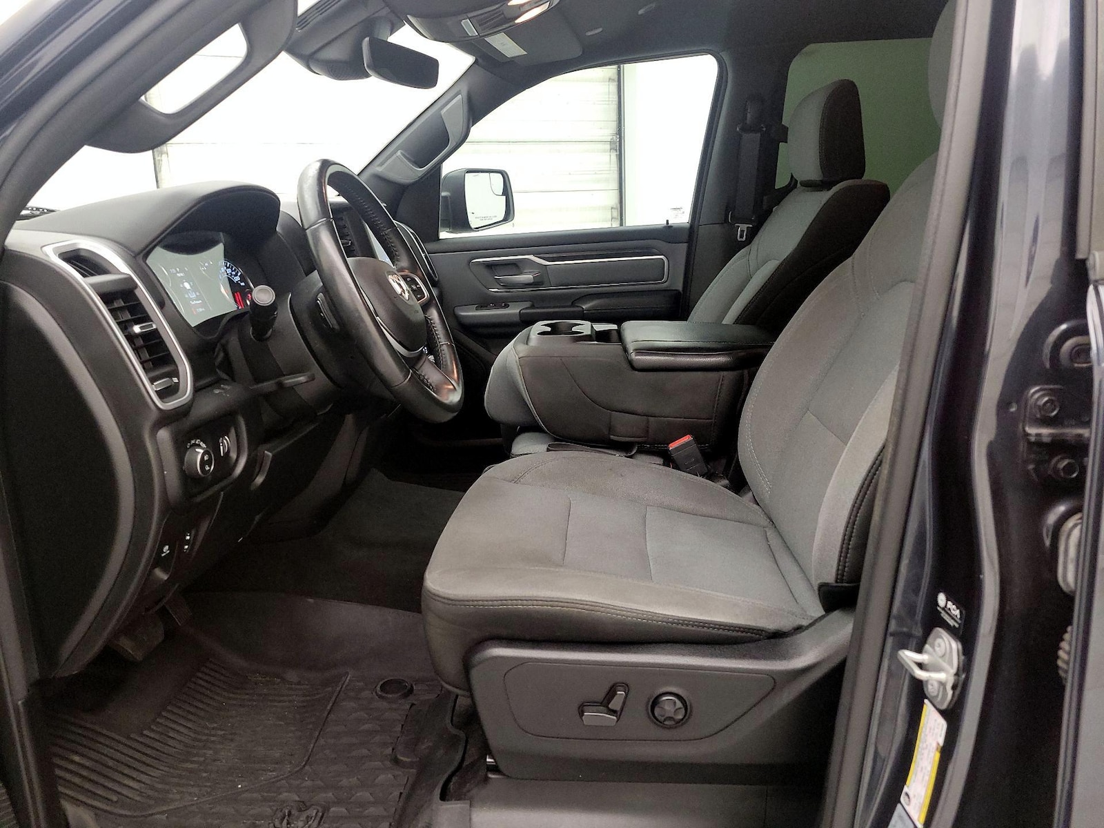 Power Seat(s) & Side Airbags