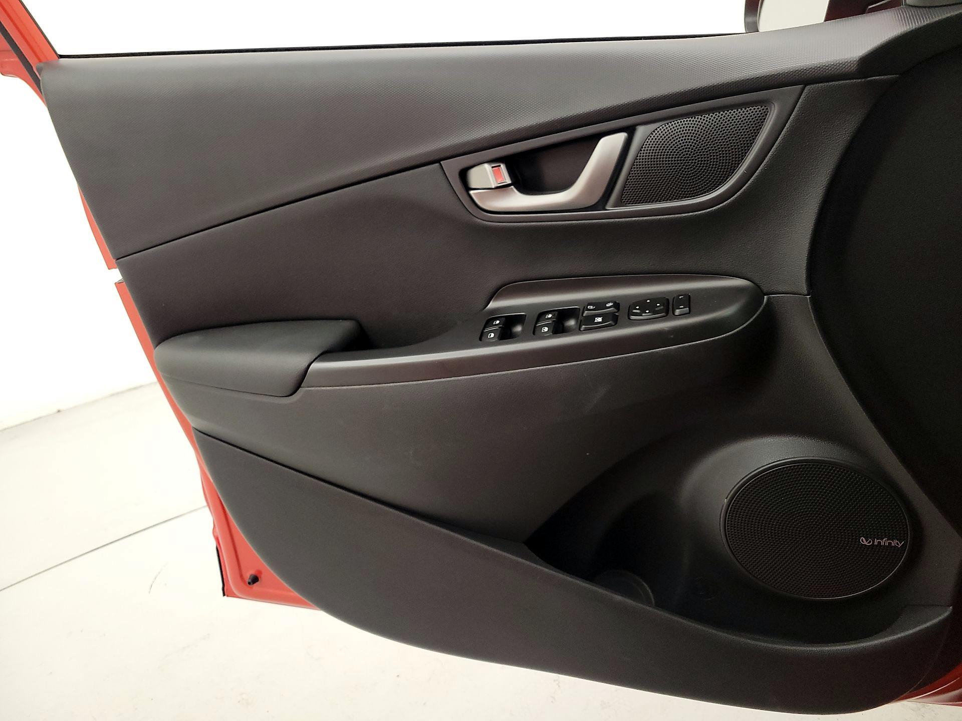 Thumbnail: 2020 Hyundai Kona - 12