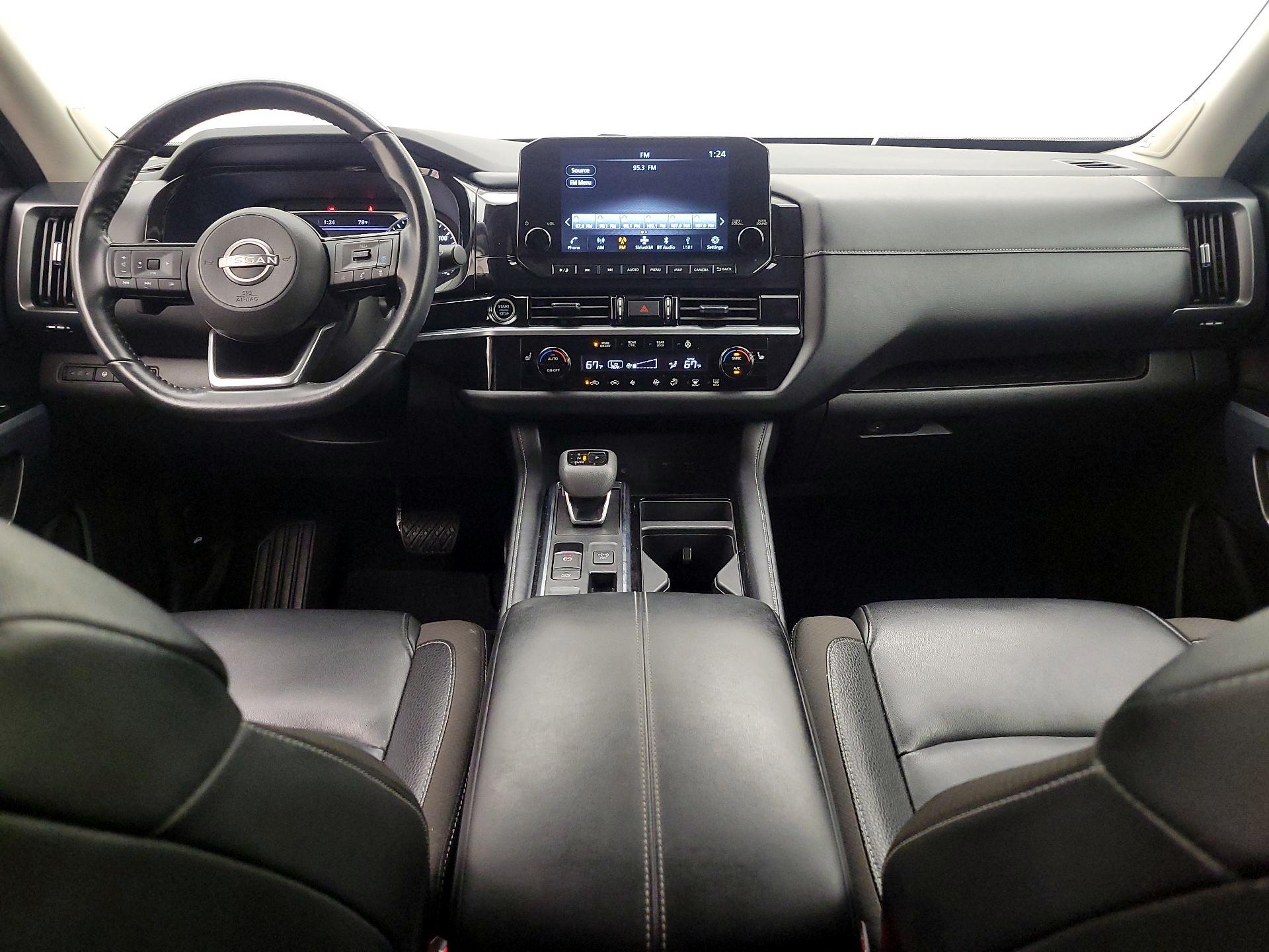 Thumbnail: 2023 Nissan Pathfinder - 9
