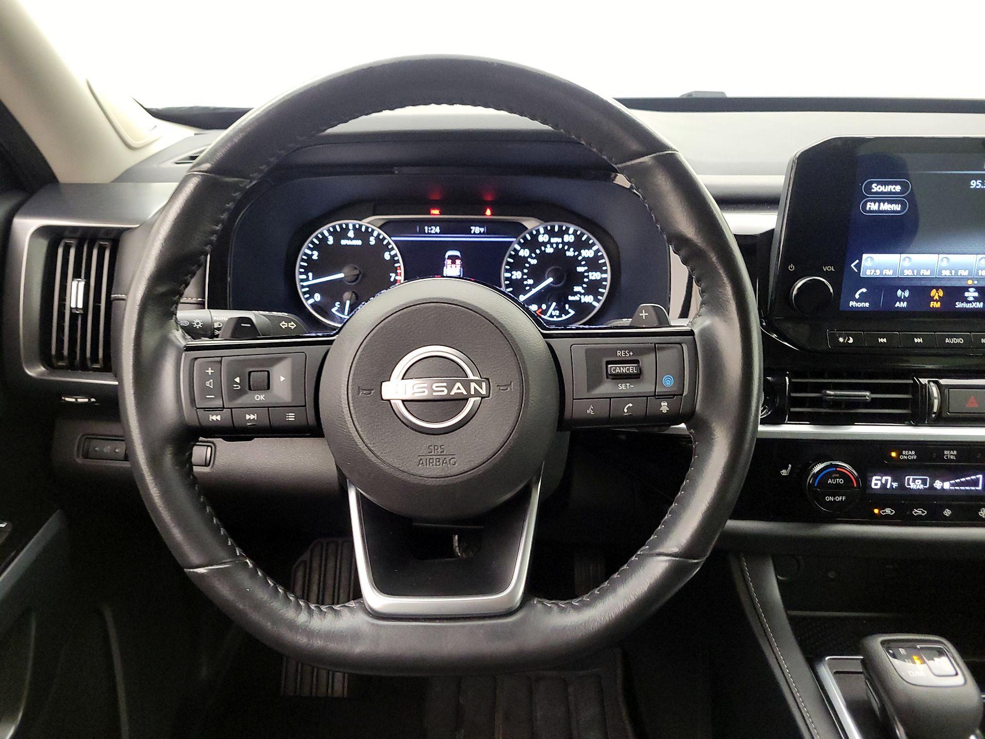 Thumbnail: 2023 Nissan Pathfinder - 10