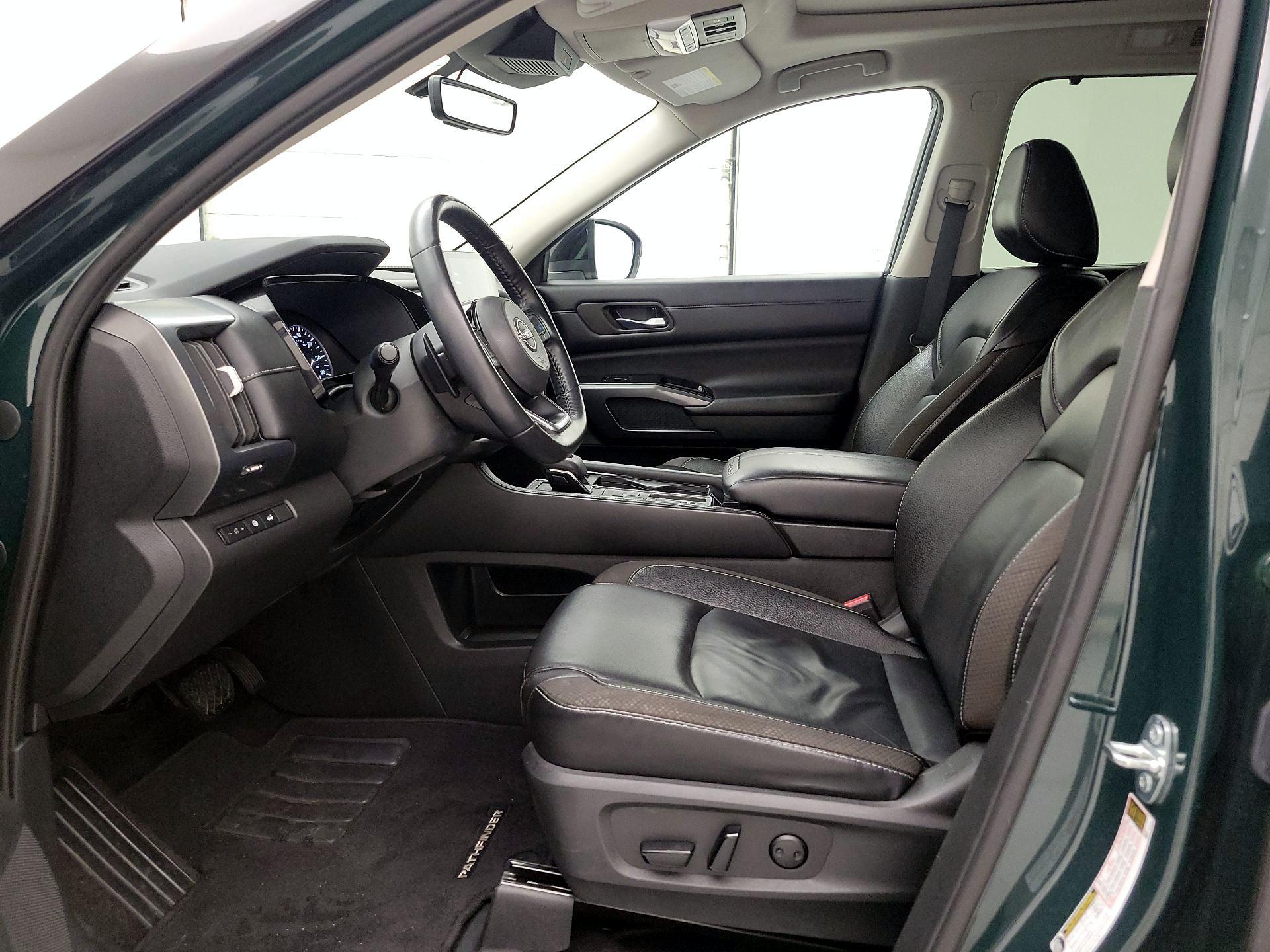 Thumbnail: 2023 Nissan Pathfinder - 11