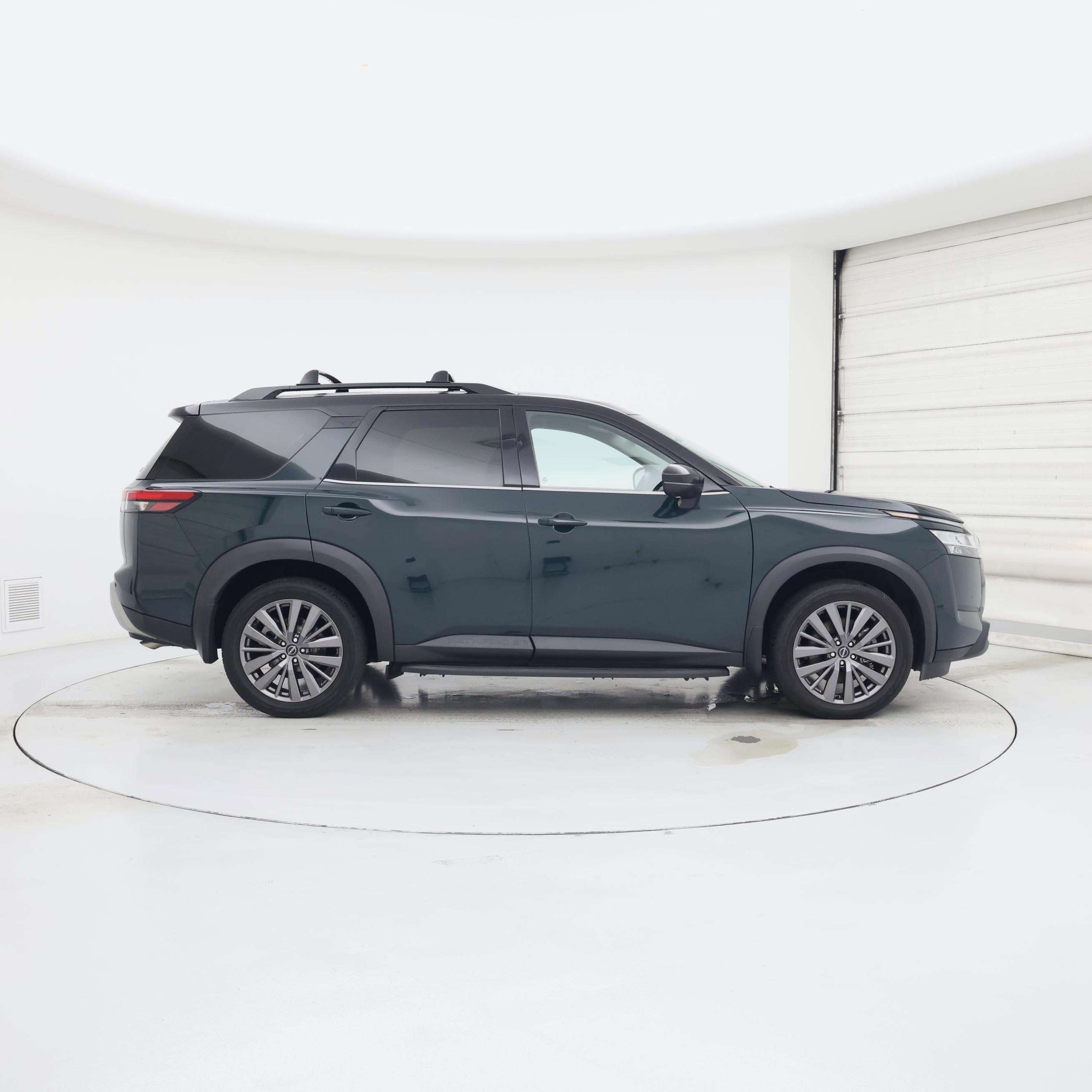 Thumbnail: 2023 Nissan Pathfinder - 7