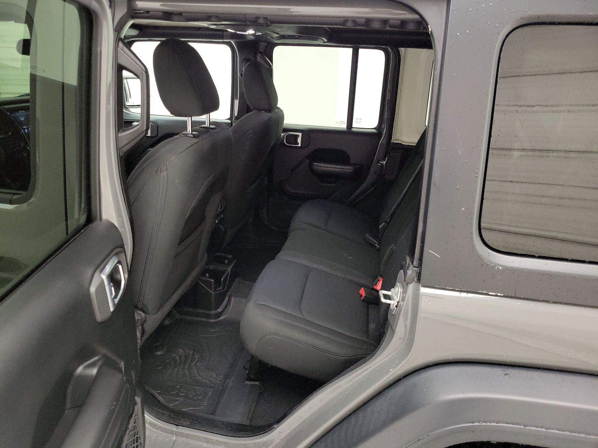 Thumbnail: 2020 Jeep Wrangler - 18