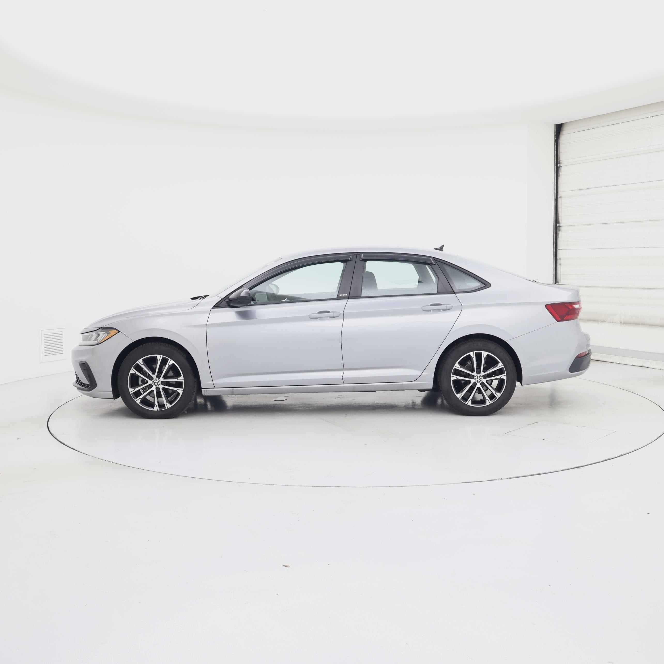 Thumbnail: 2025 Volkswagen Jetta - 3