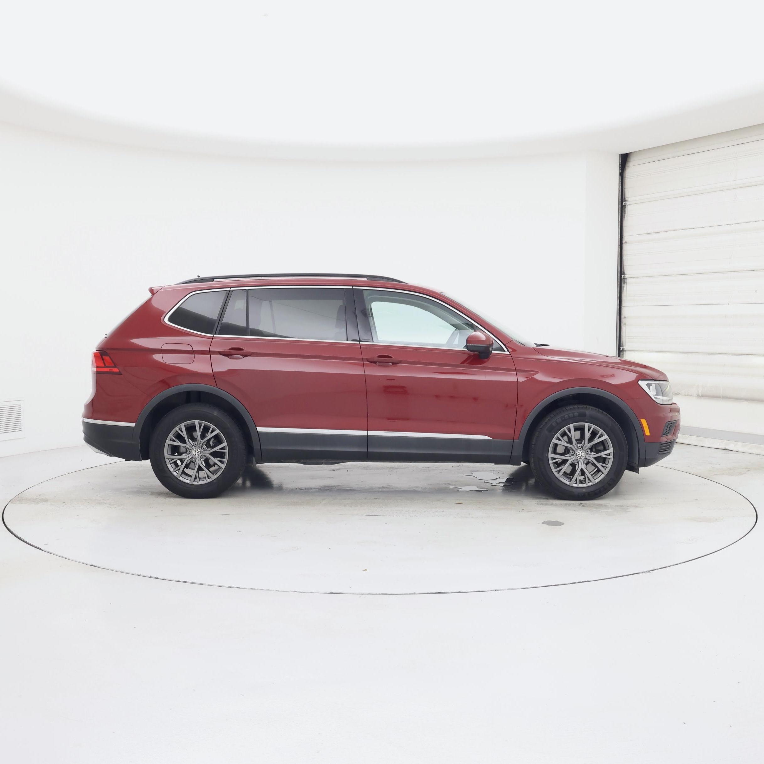 Thumbnail: 2021 Volkswagen Tiguan - 7