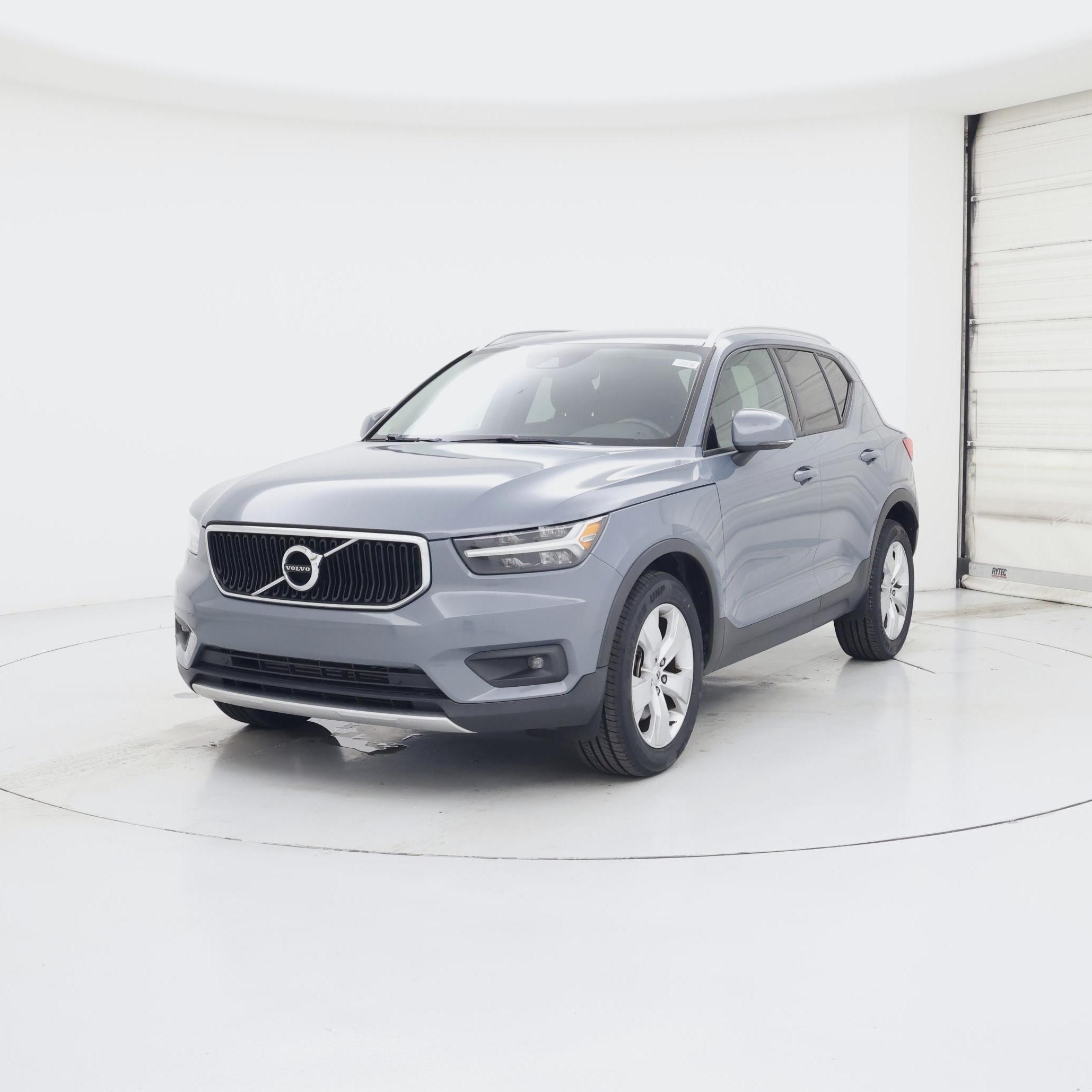 Thumbnail: 2021 Volvo XC40 - 4