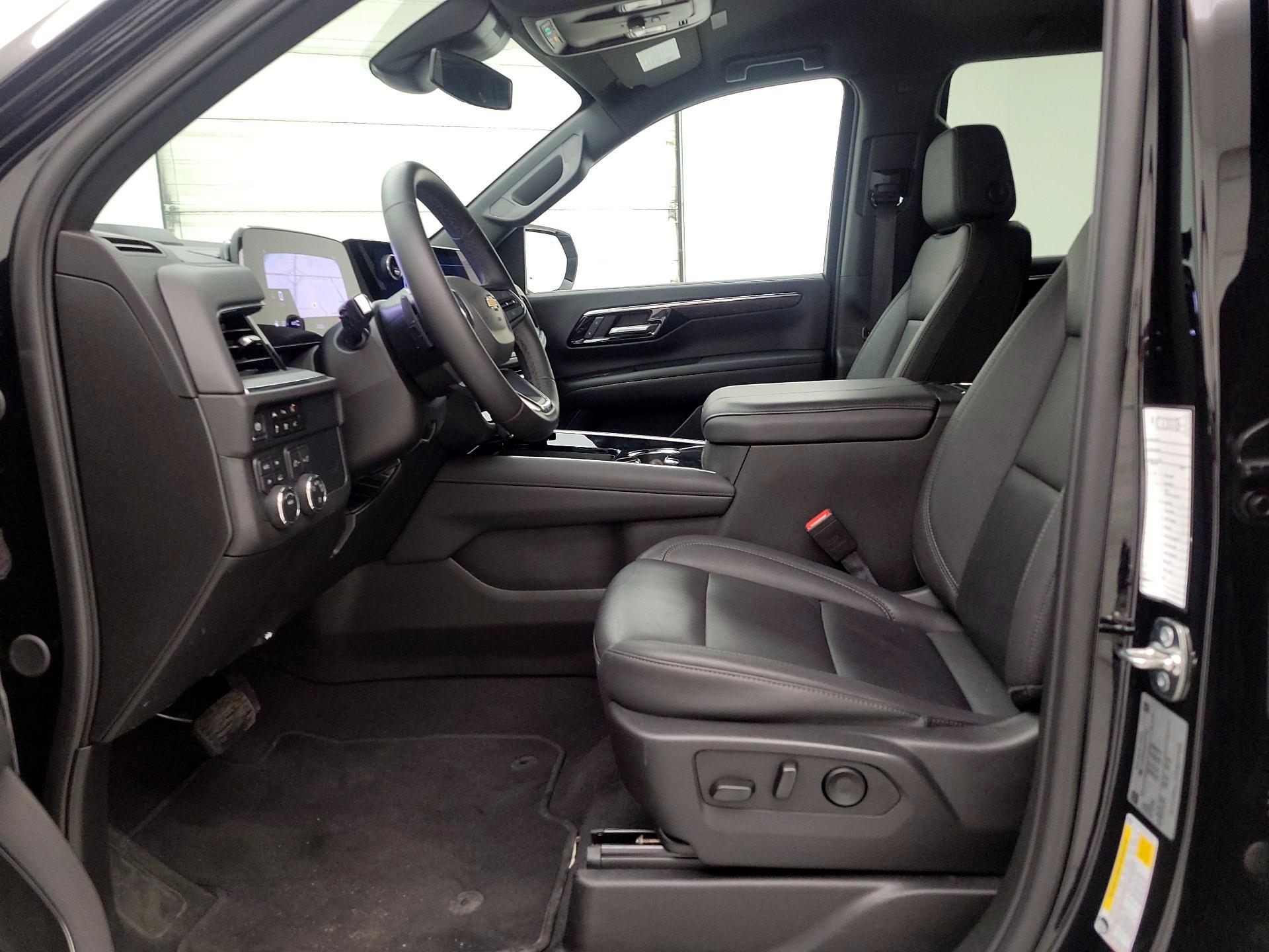 Thumbnail: 2025 Chevrolet Tahoe - 11