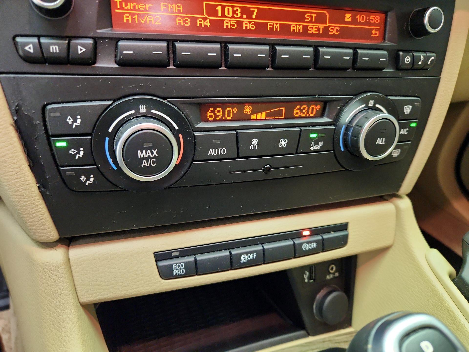 Thumbnail: 2015 BMW X1 - 15